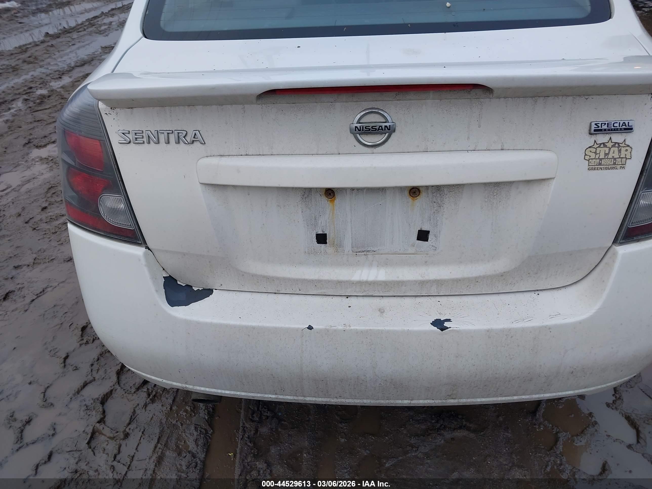 NISSAN SENTRA image 6