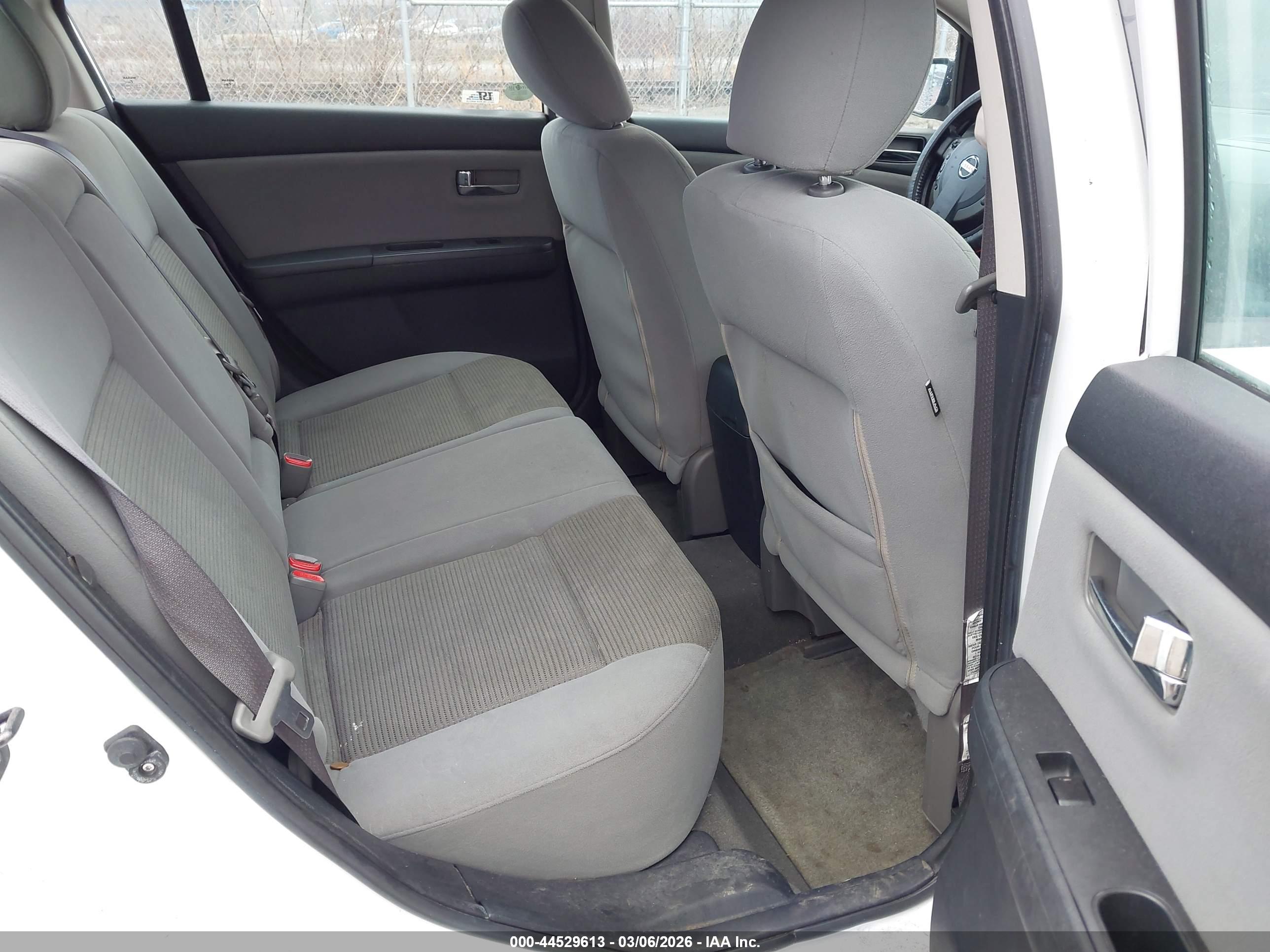 NISSAN SENTRA image 8