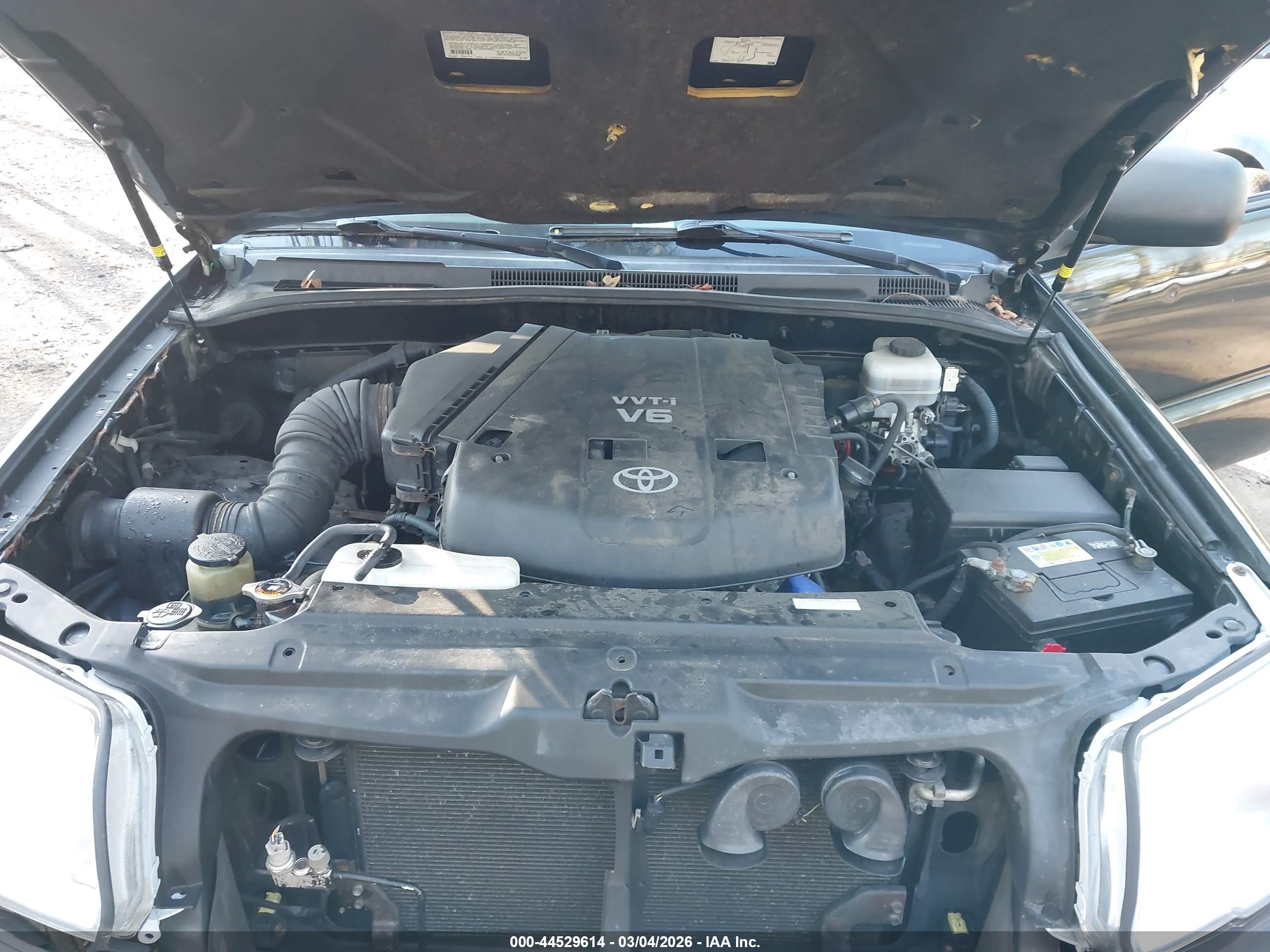 TOYOTA 4RUNNER image 10