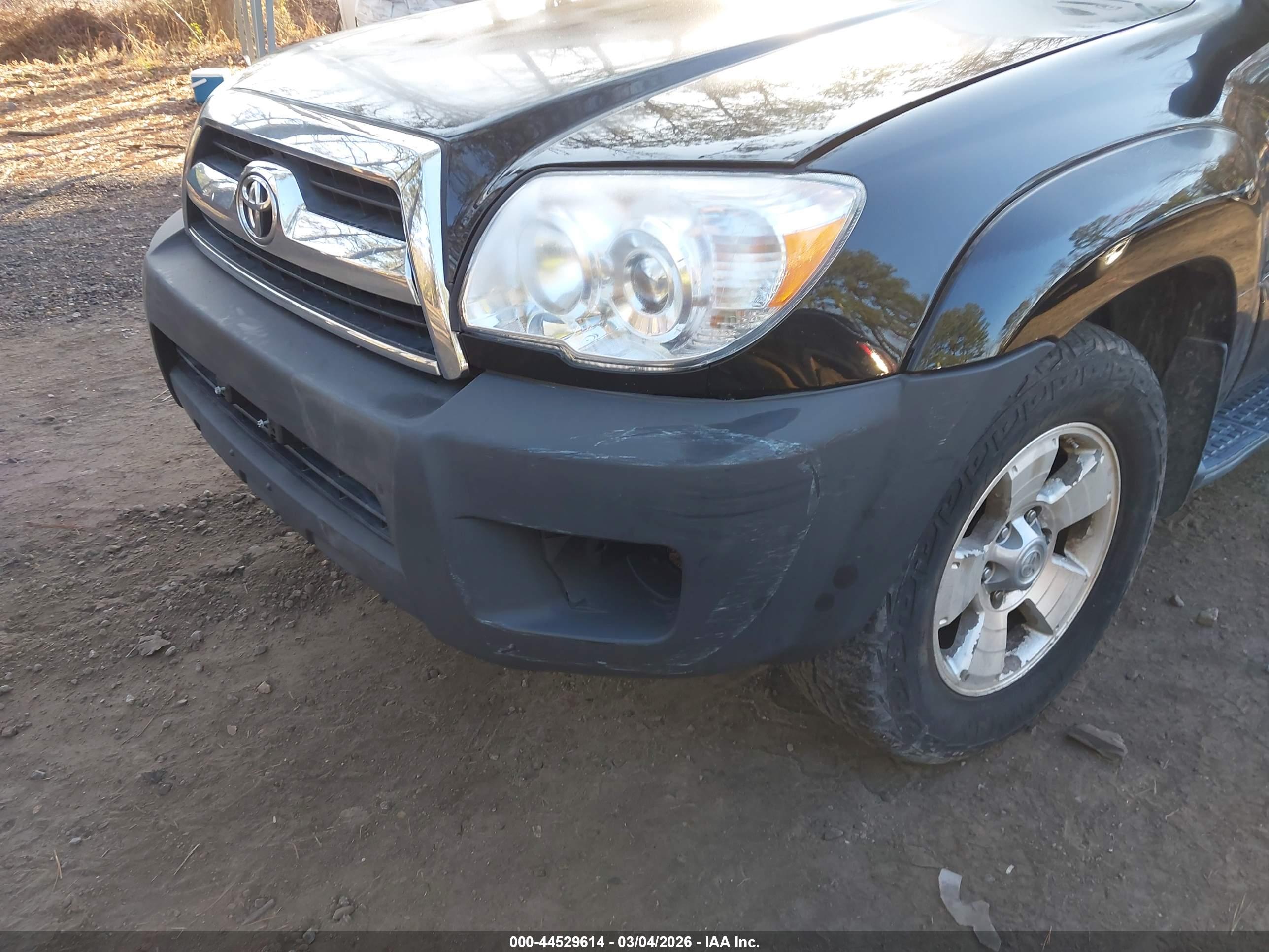 TOYOTA 4RUNNER image 6