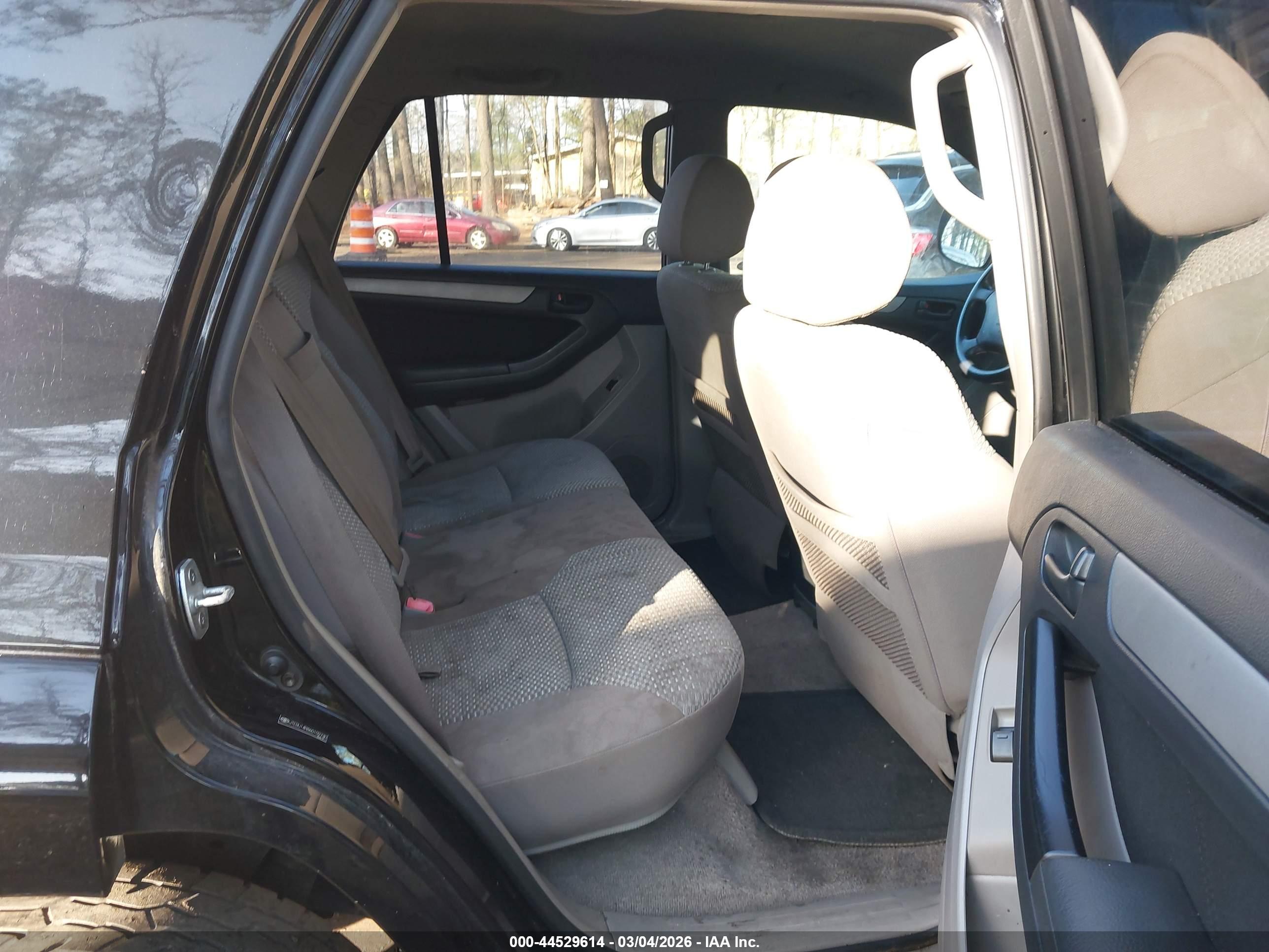 TOYOTA 4RUNNER image 8
