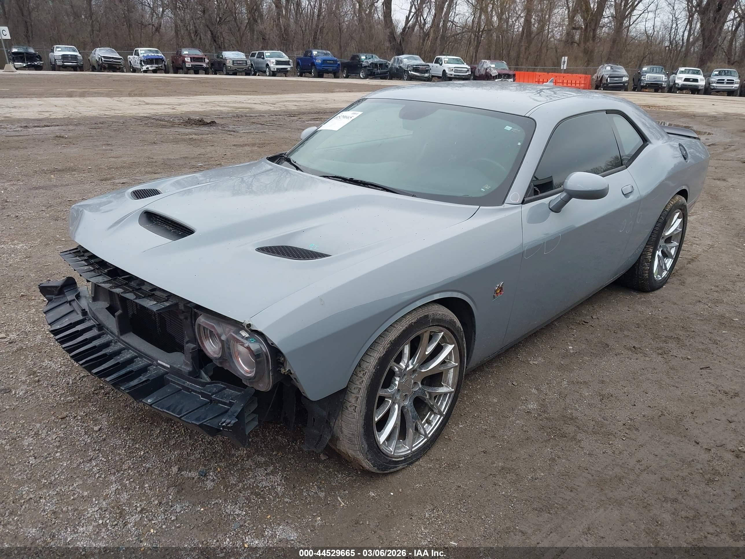 DODGE CHALLENGER image 2