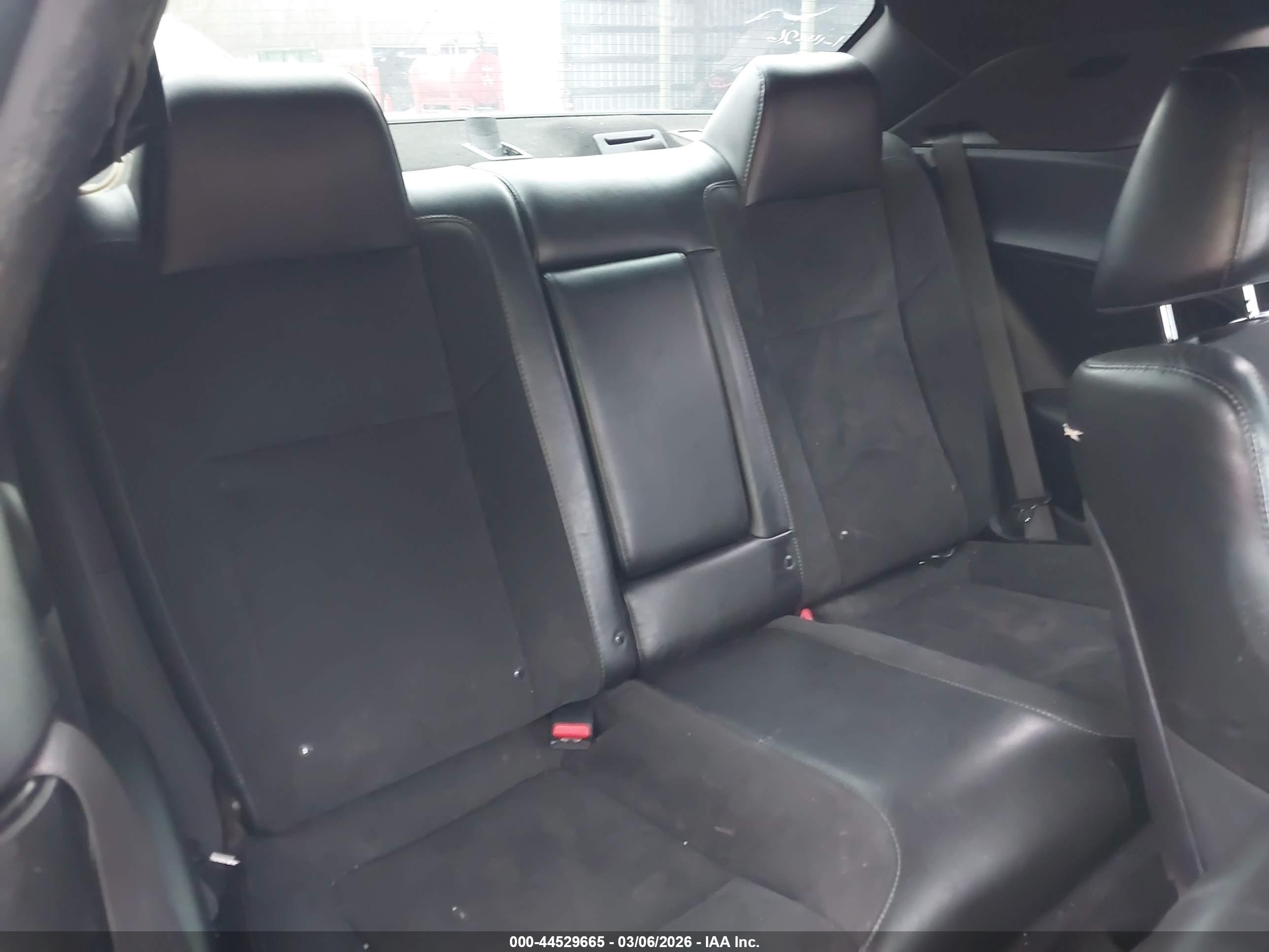 DODGE CHALLENGER image 8