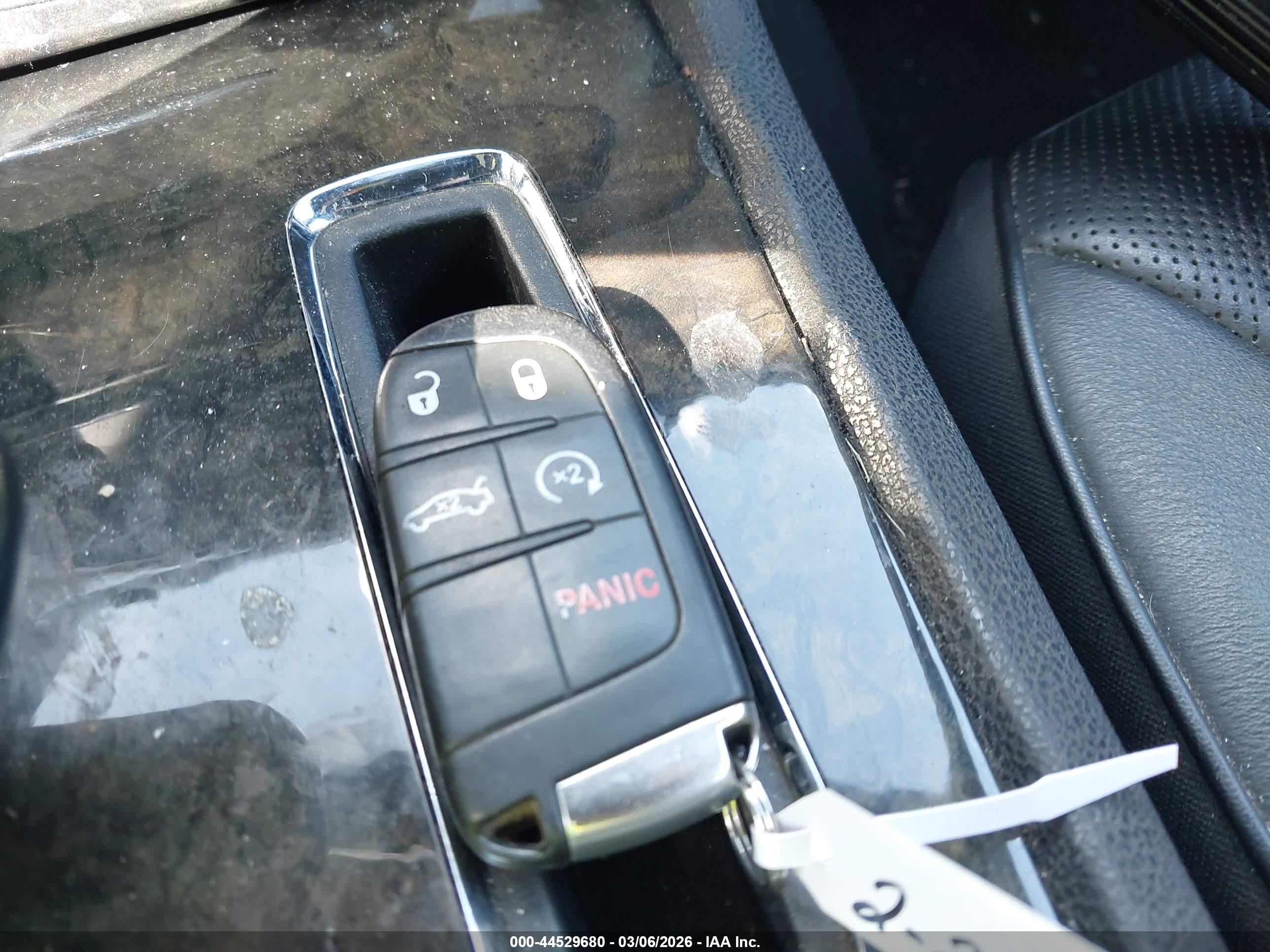 CHRYSLER 300C image 11