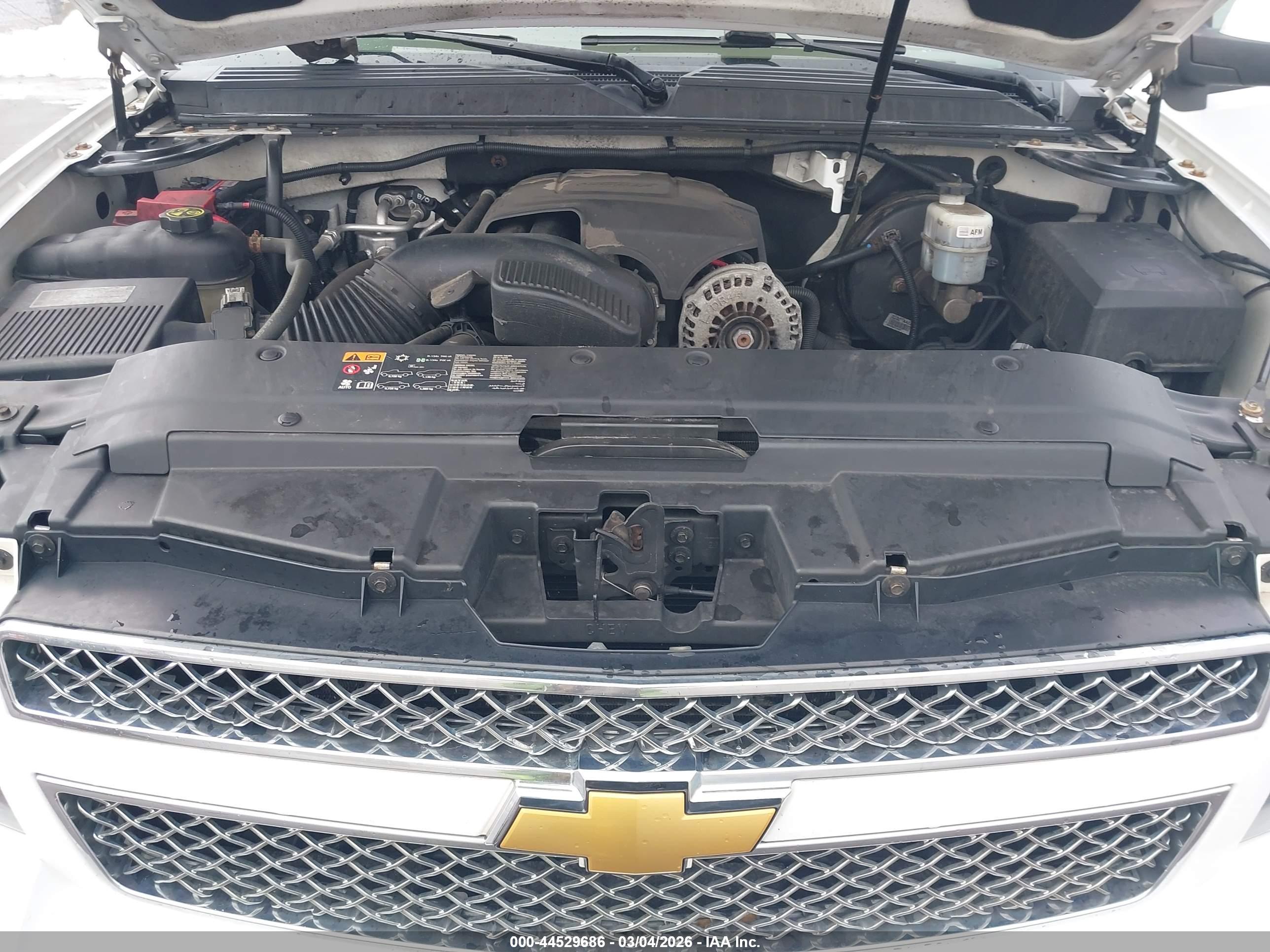 CHEVROLET TAHOE image 10