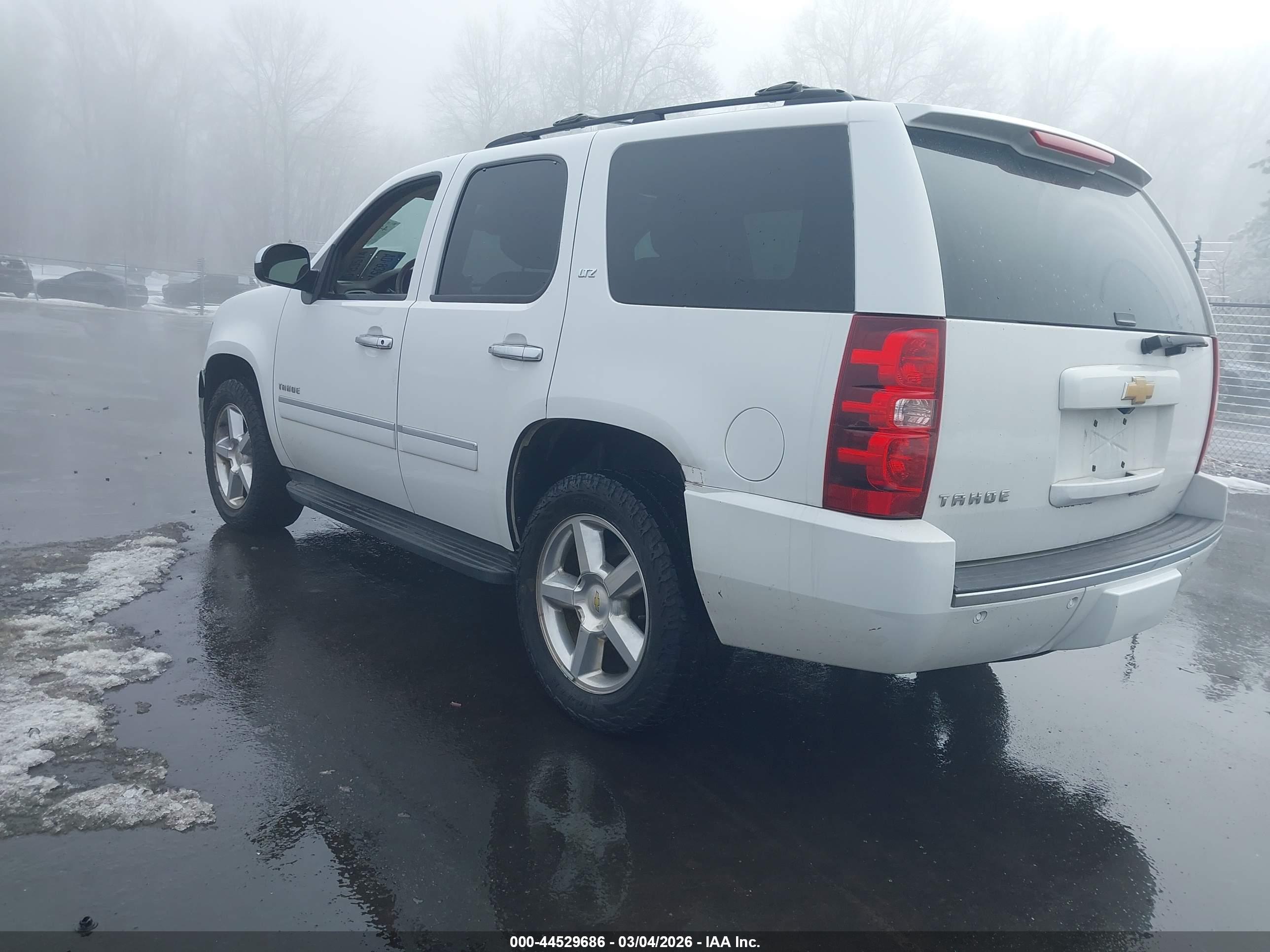 CHEVROLET TAHOE image 3