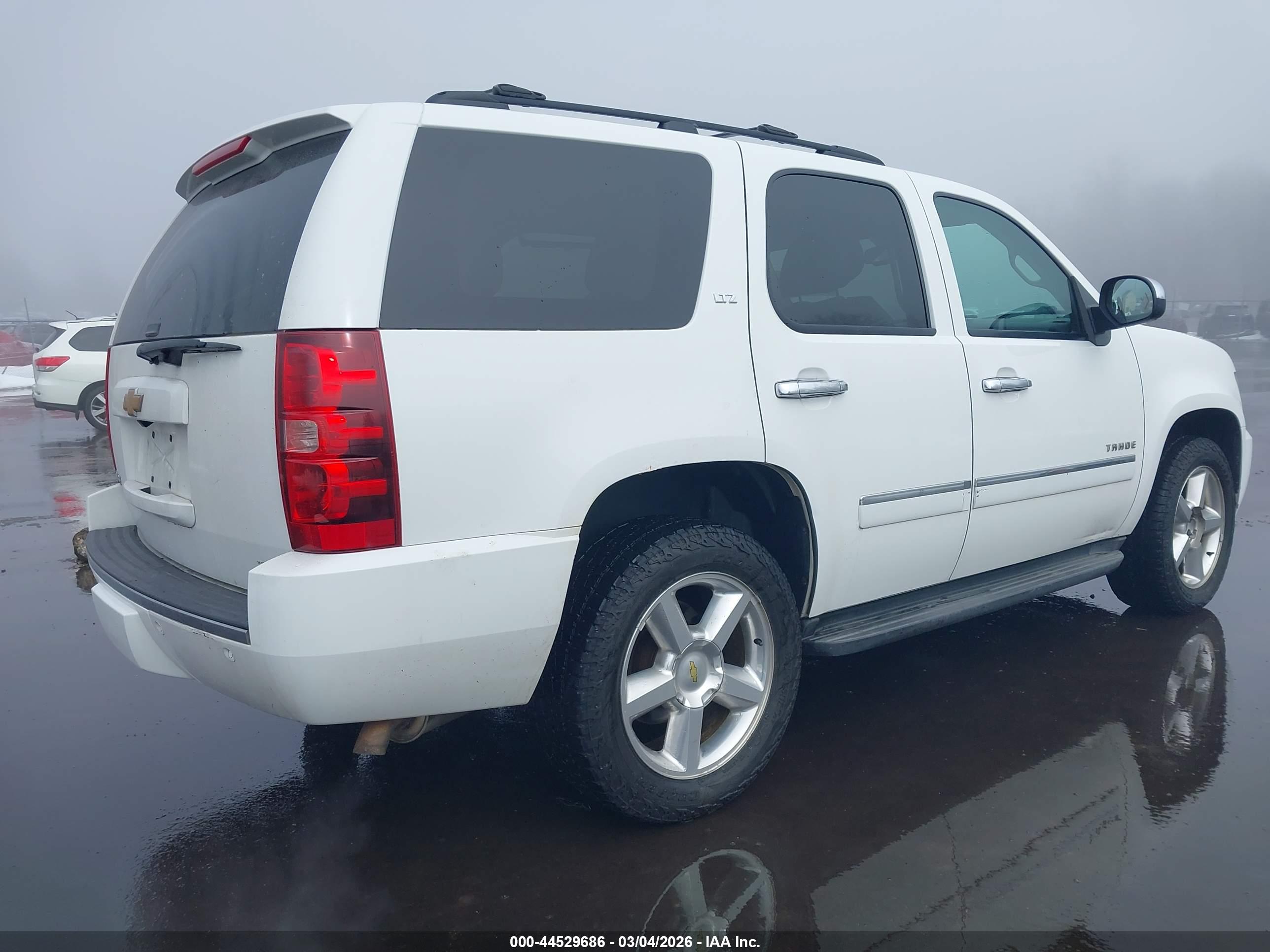 CHEVROLET TAHOE image 4