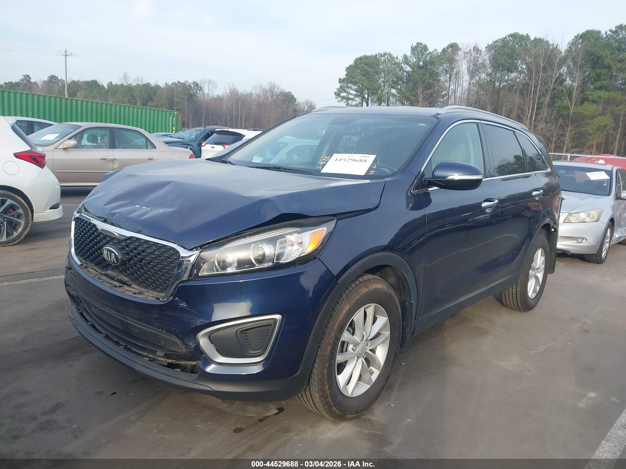 KIA SORENTO image 2