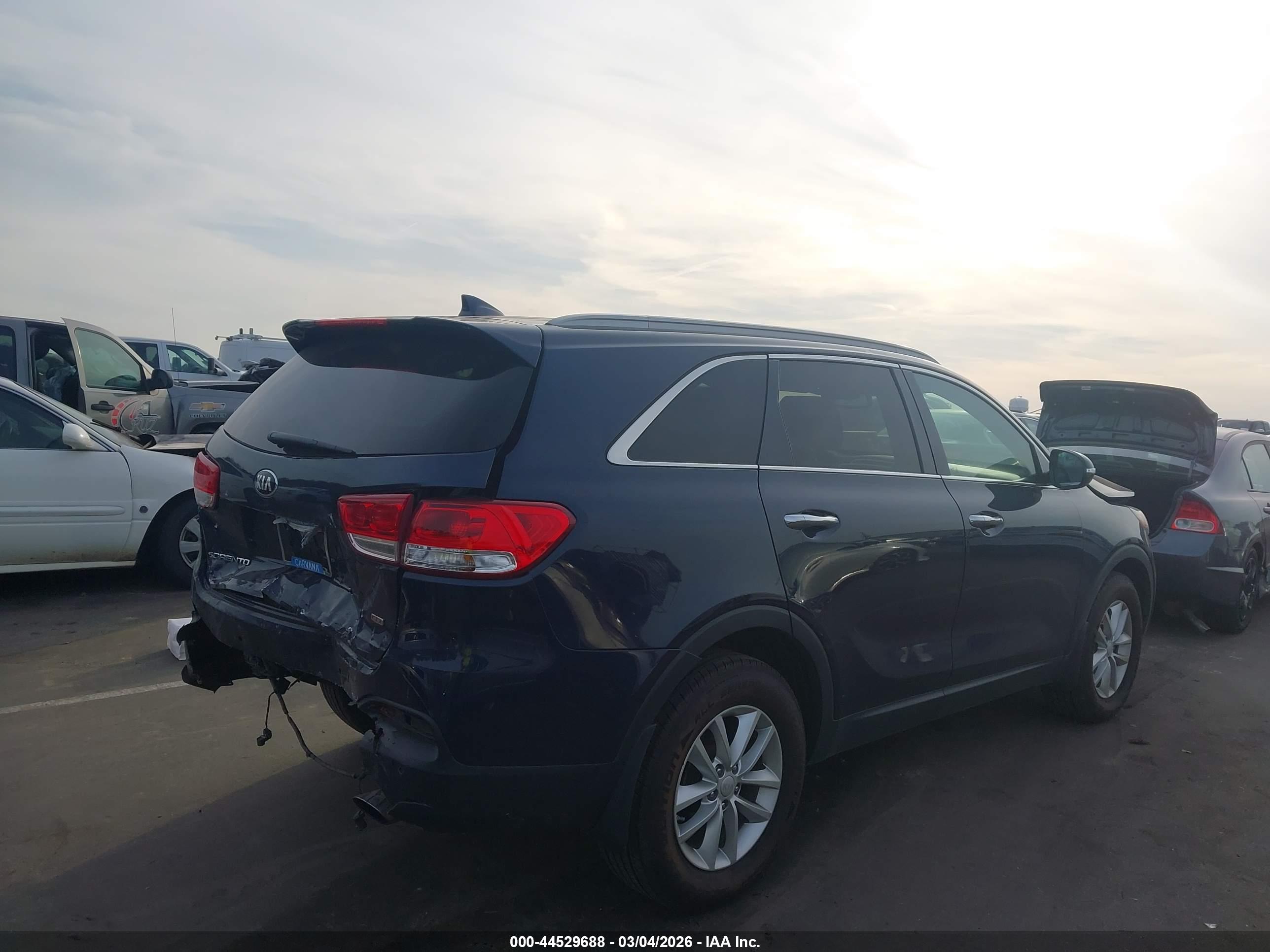 KIA SORENTO image 4