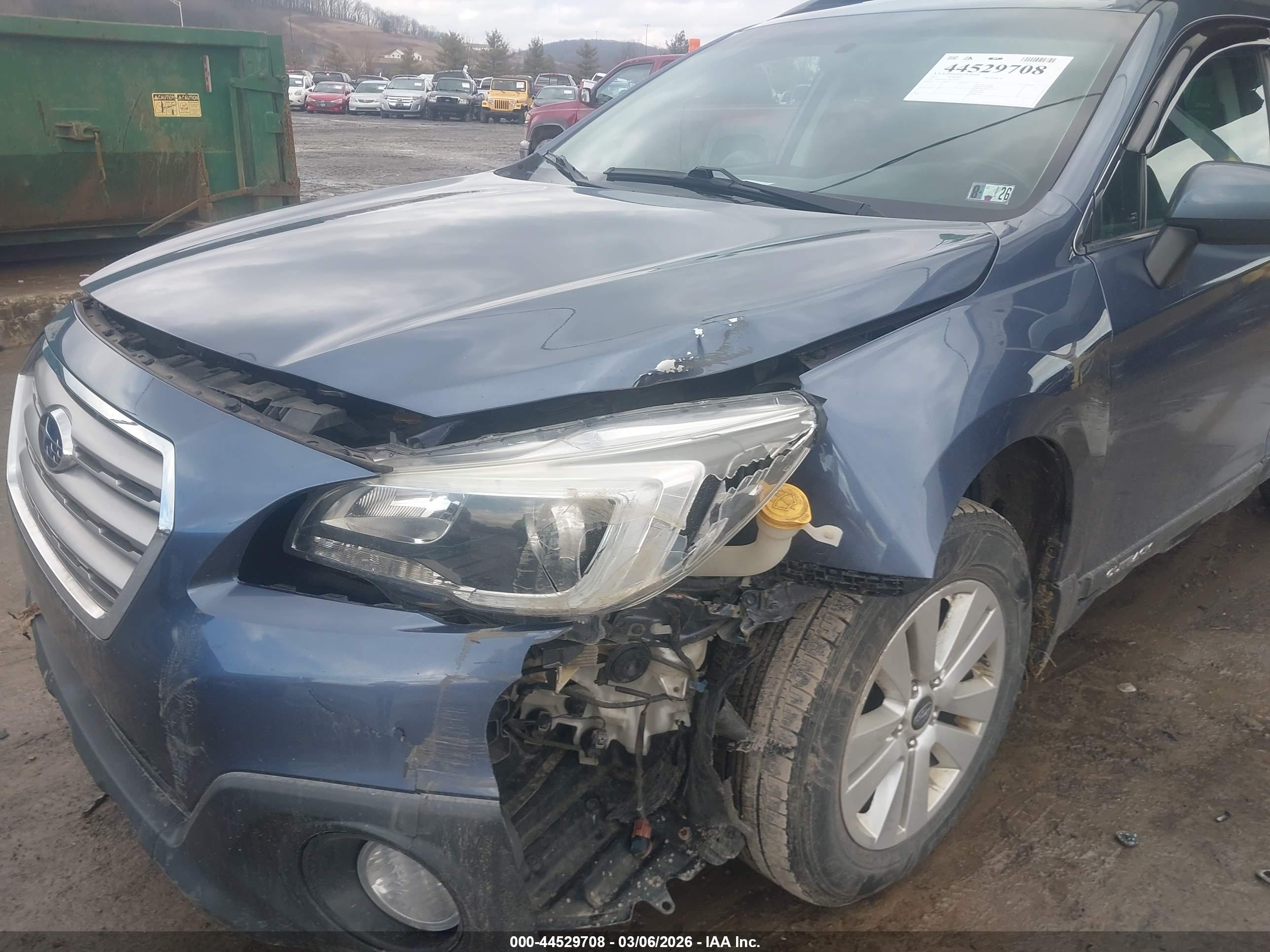 SUBARU OUTBACK image 6