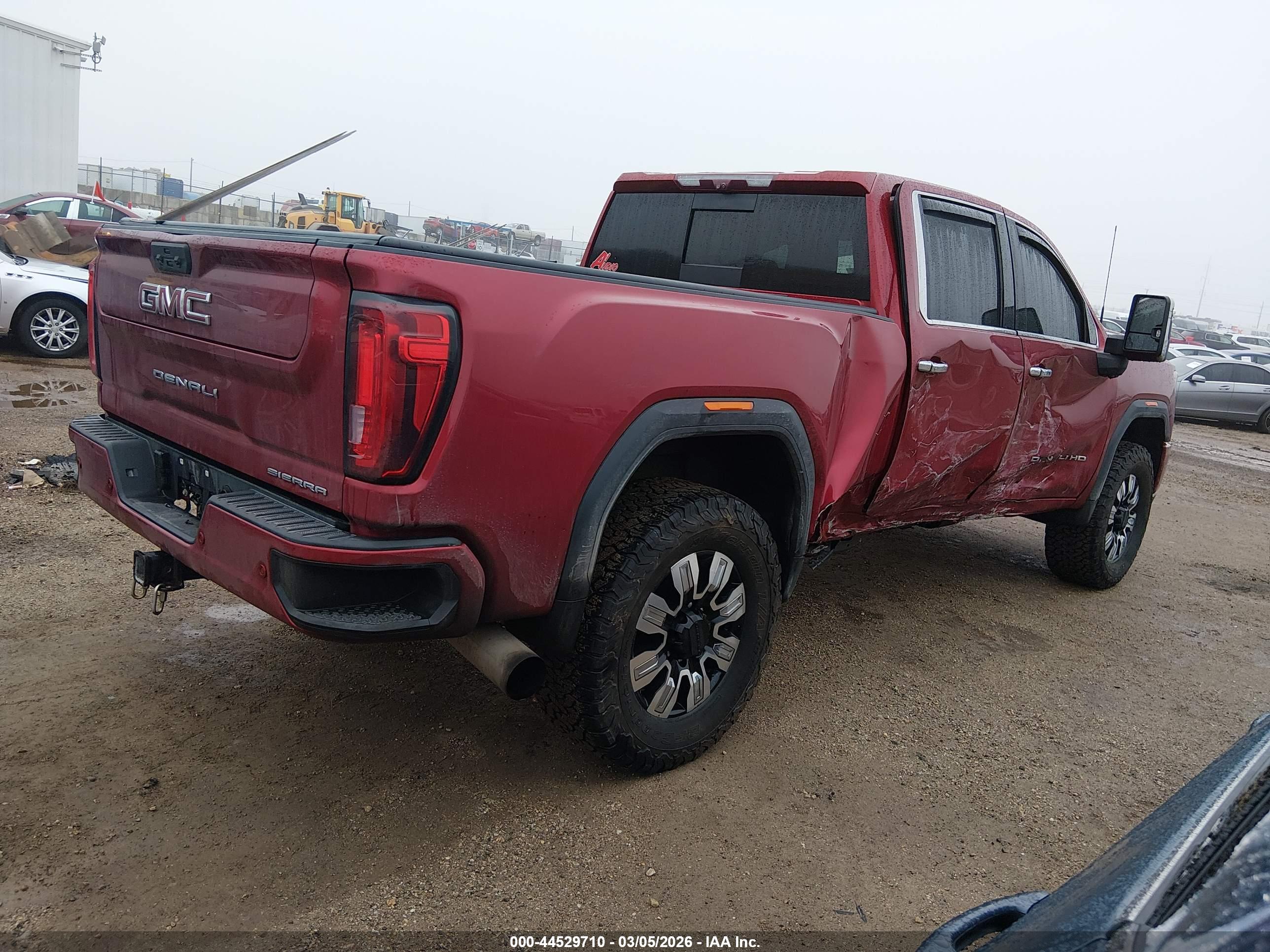 GMC SIERRA image 4