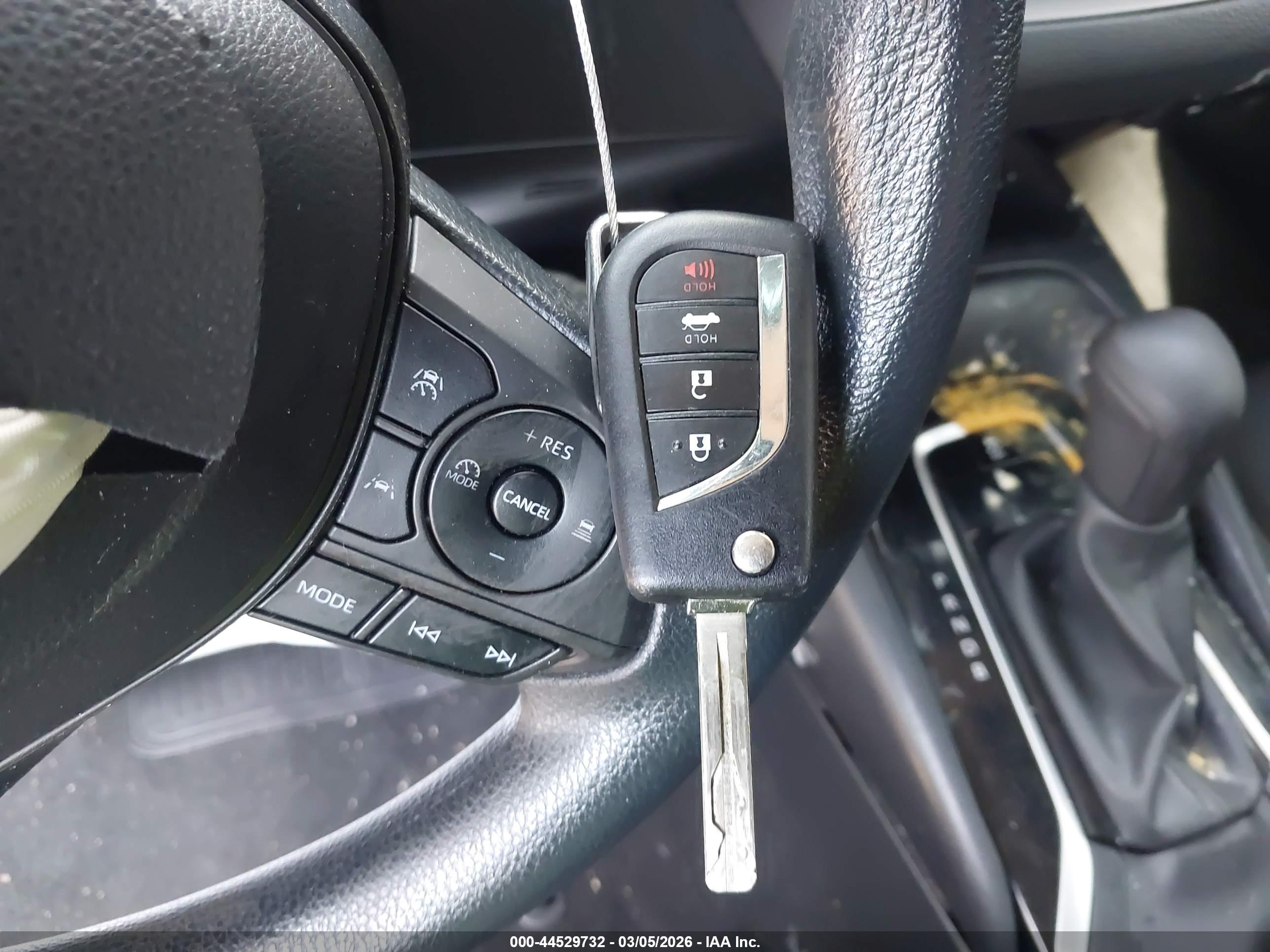 TOYOTA COROLLA image 11