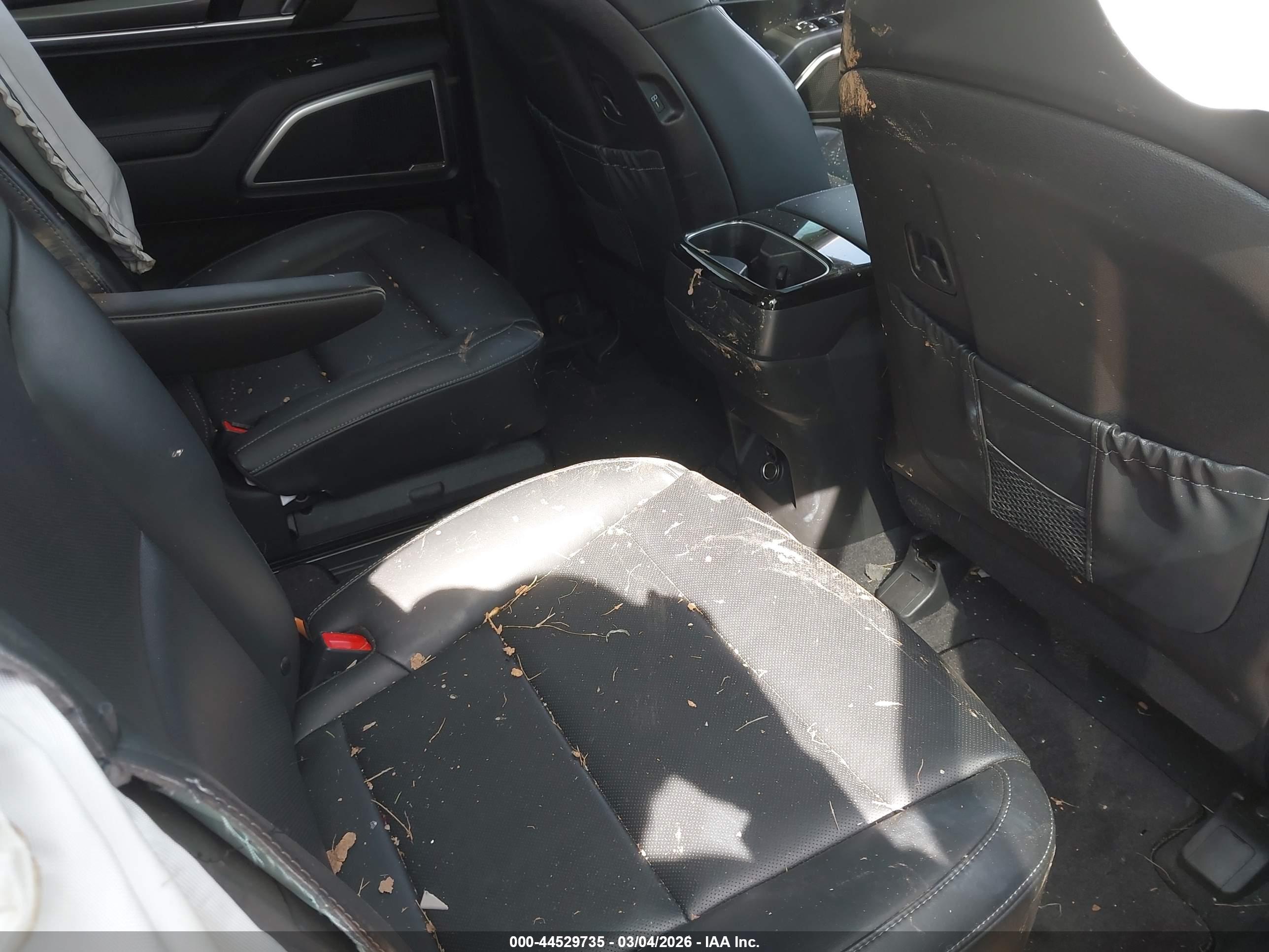 KIA TELLURIDE image 8
