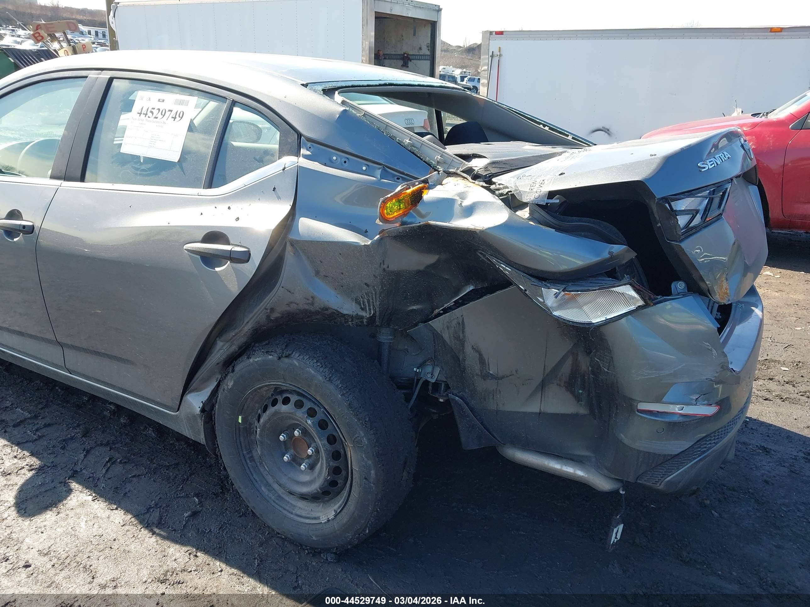 NISSAN SENTRA image 6