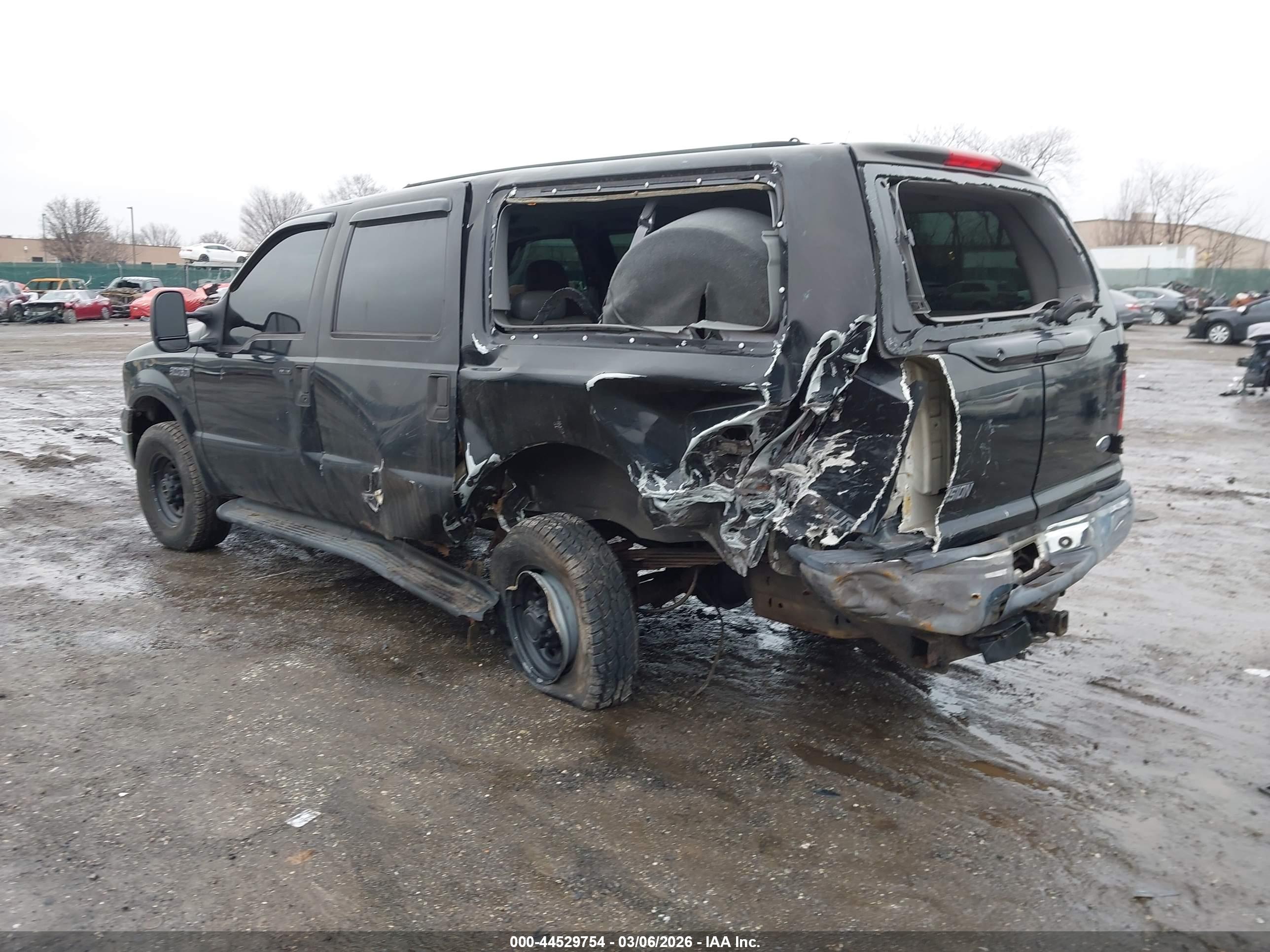 FORD EXCURSION image 3