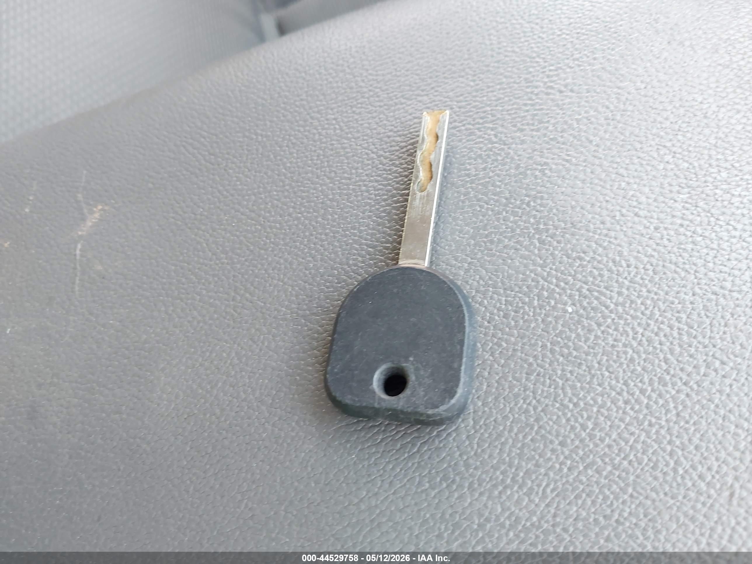 CHEVROLET COLORADO image 11