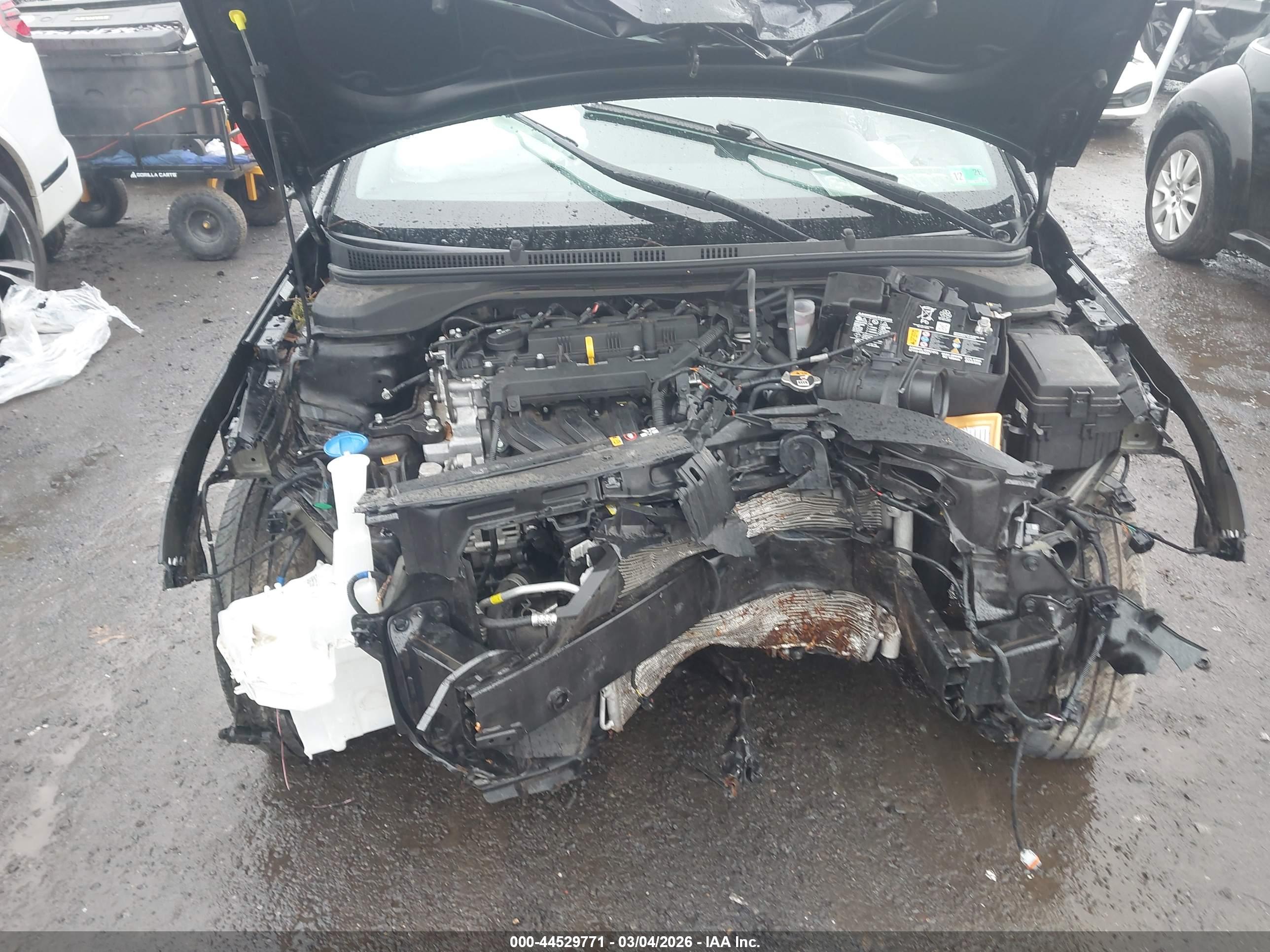 HYUNDAI ACCENT image 6