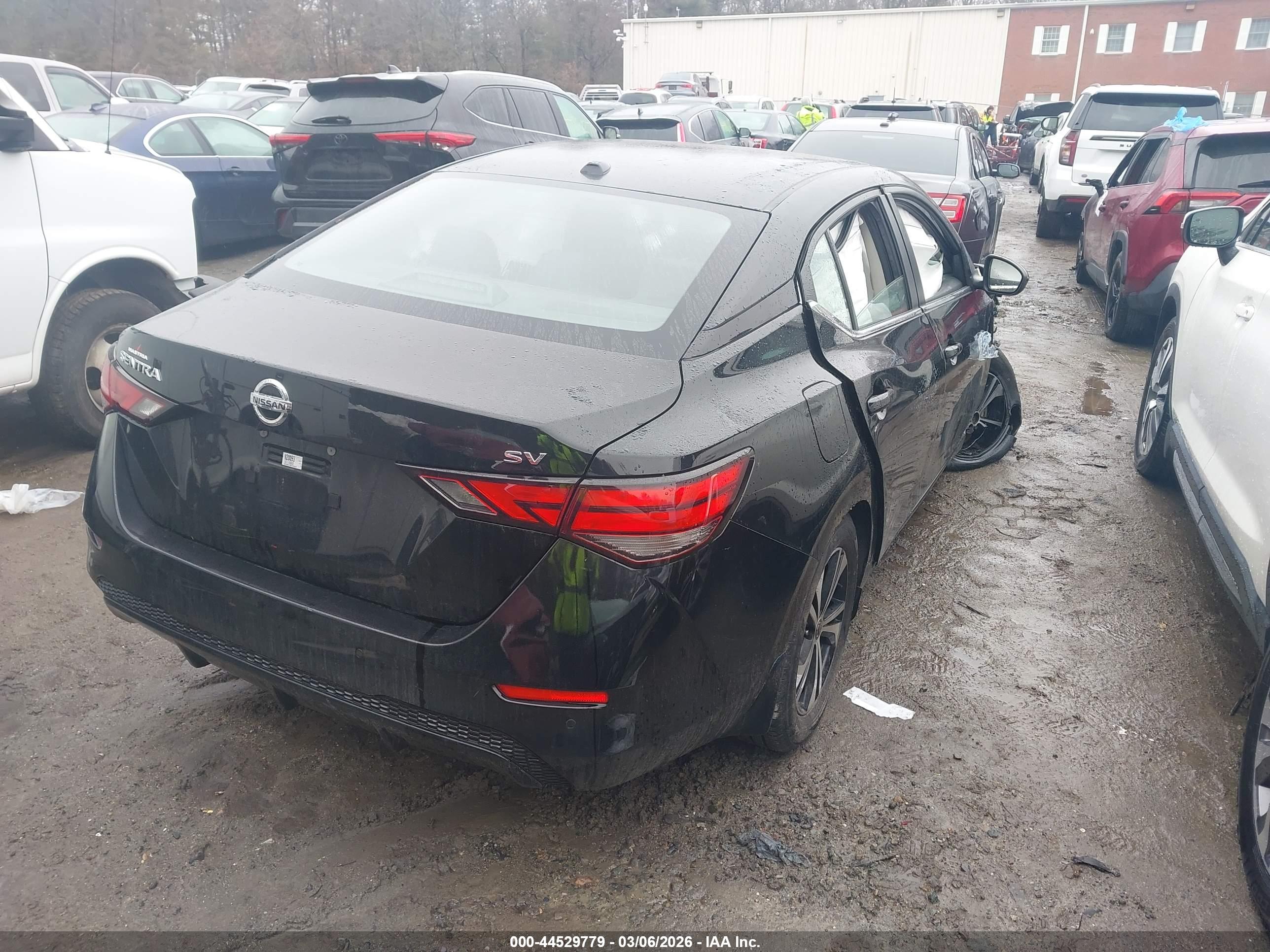 NISSAN SENTRA image 4