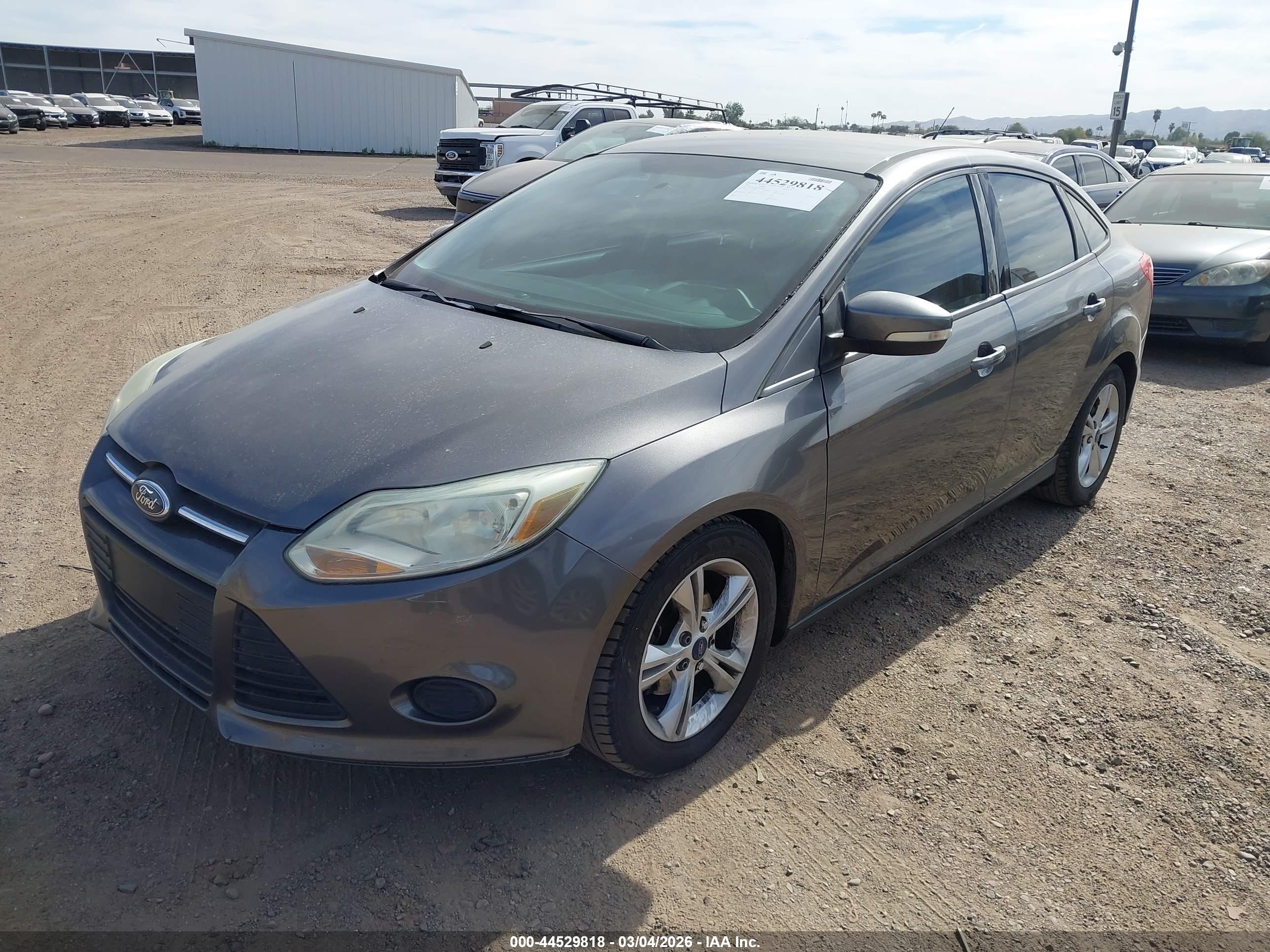 FORD FOCUS image 2