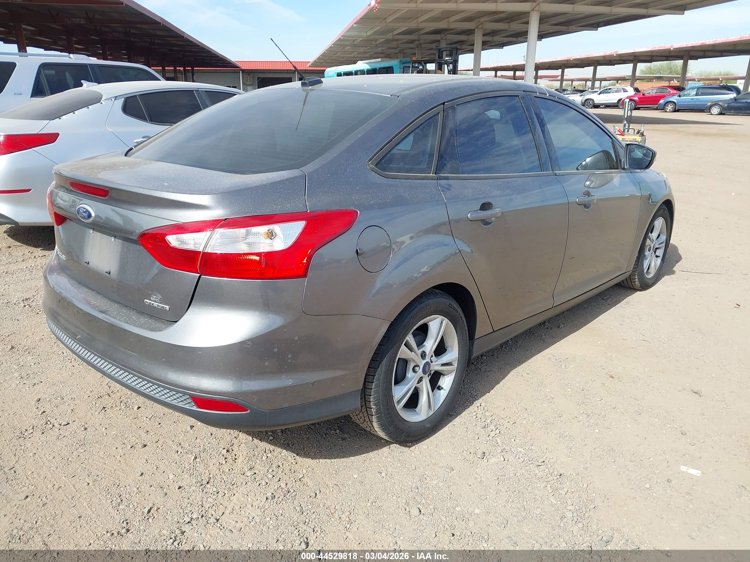 FORD FOCUS image 4