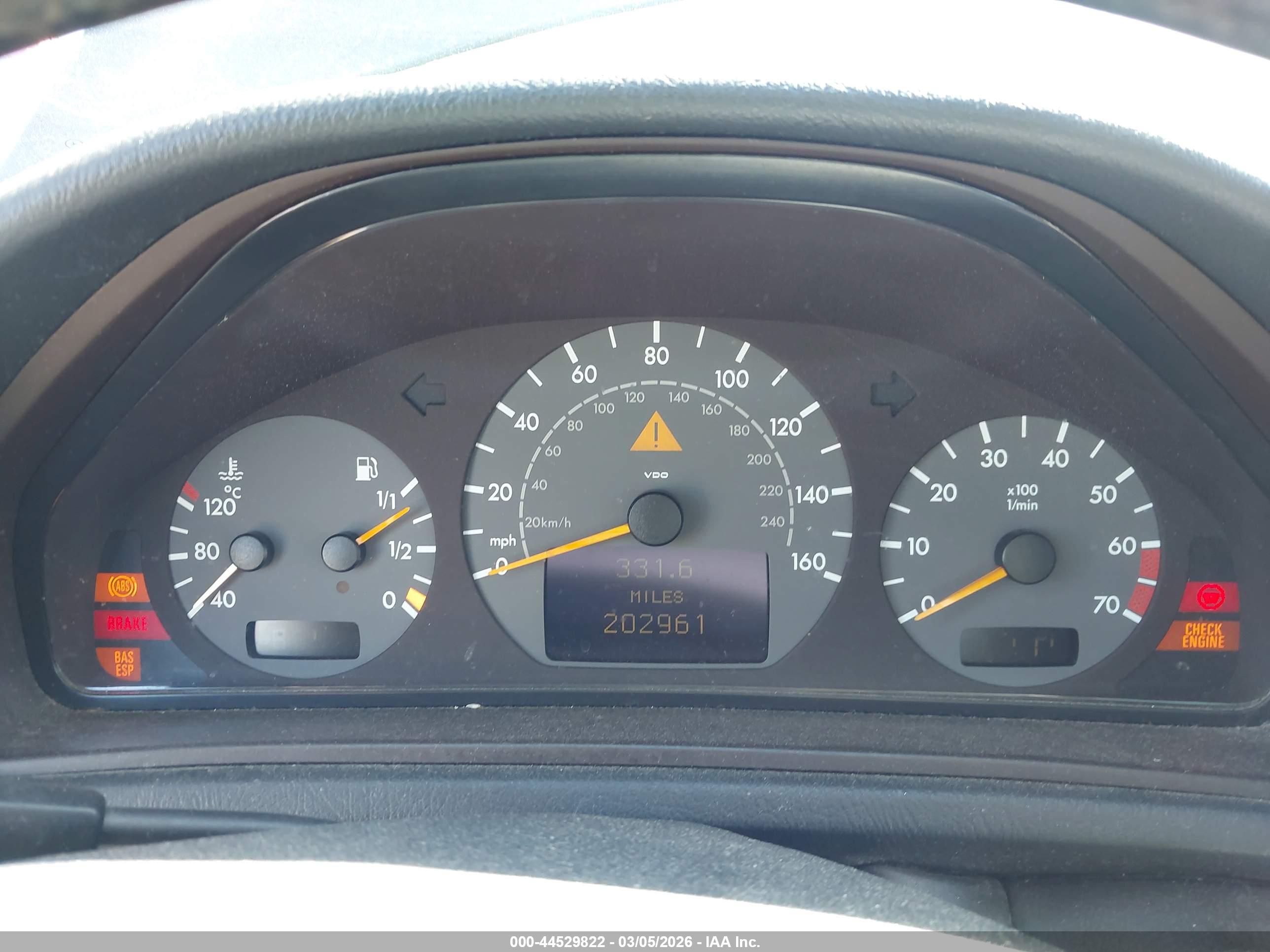 MERCEDES-BENZ CLK image 7