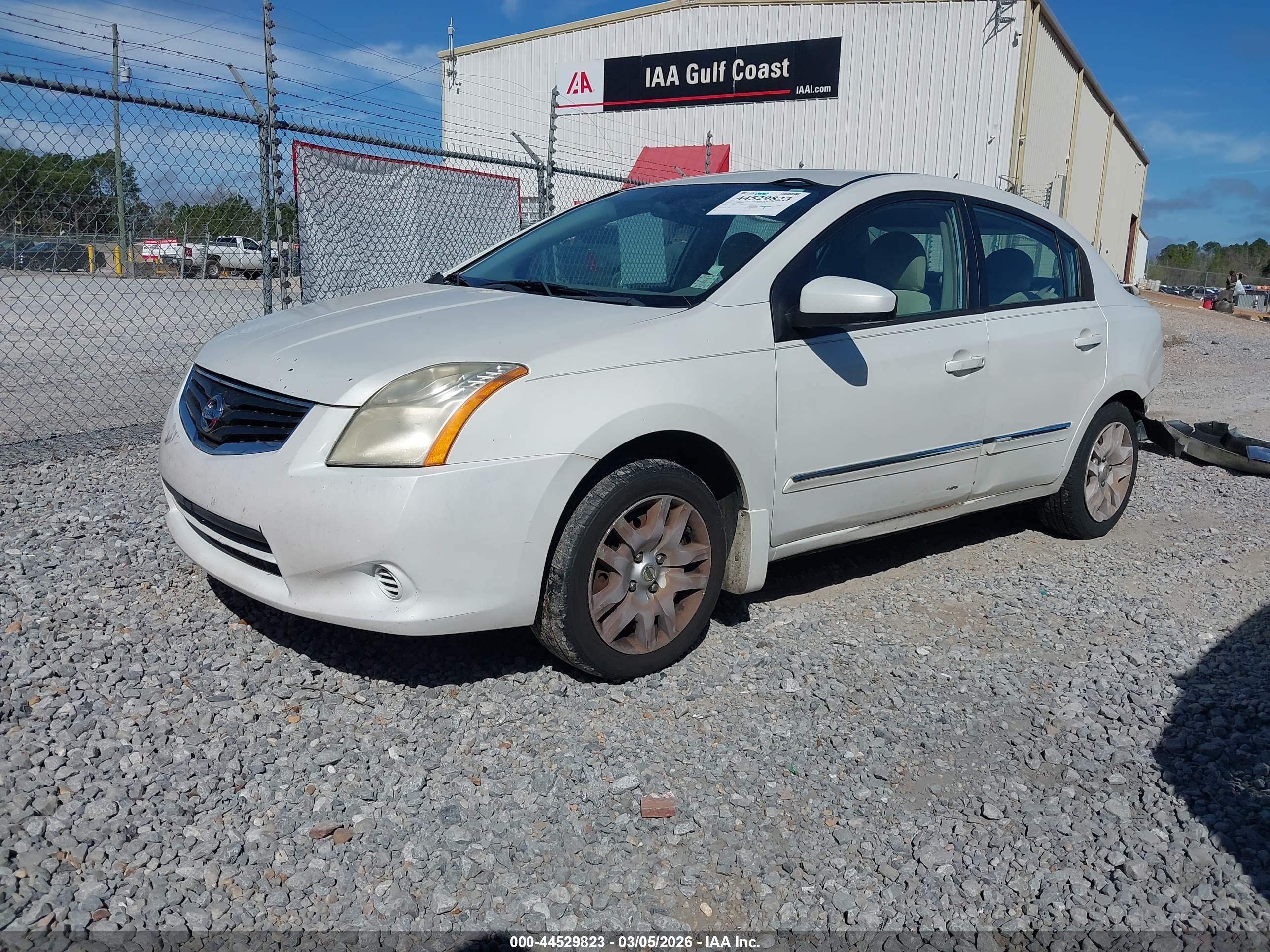 NISSAN SENTRA image 2