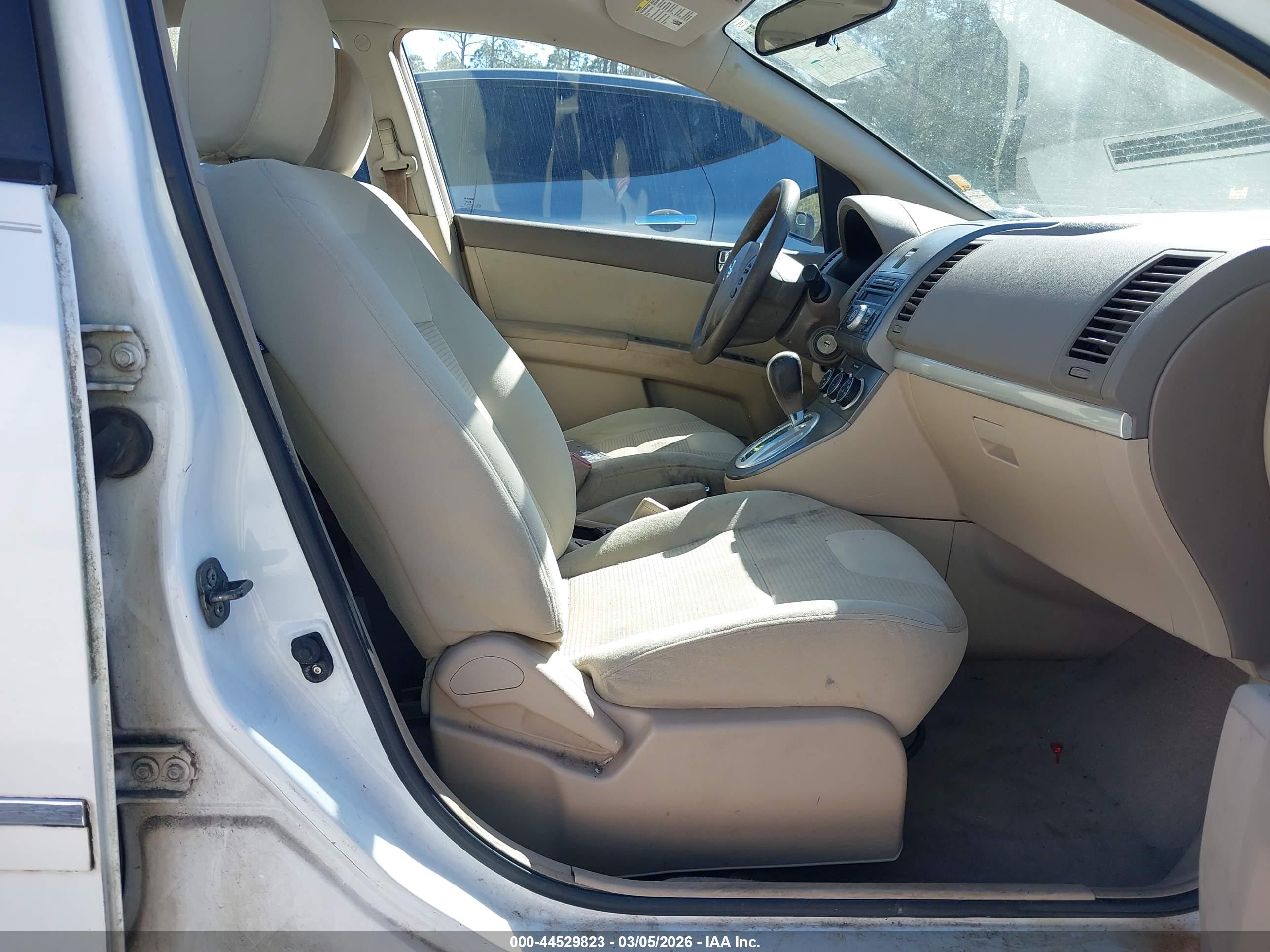 NISSAN SENTRA image 5