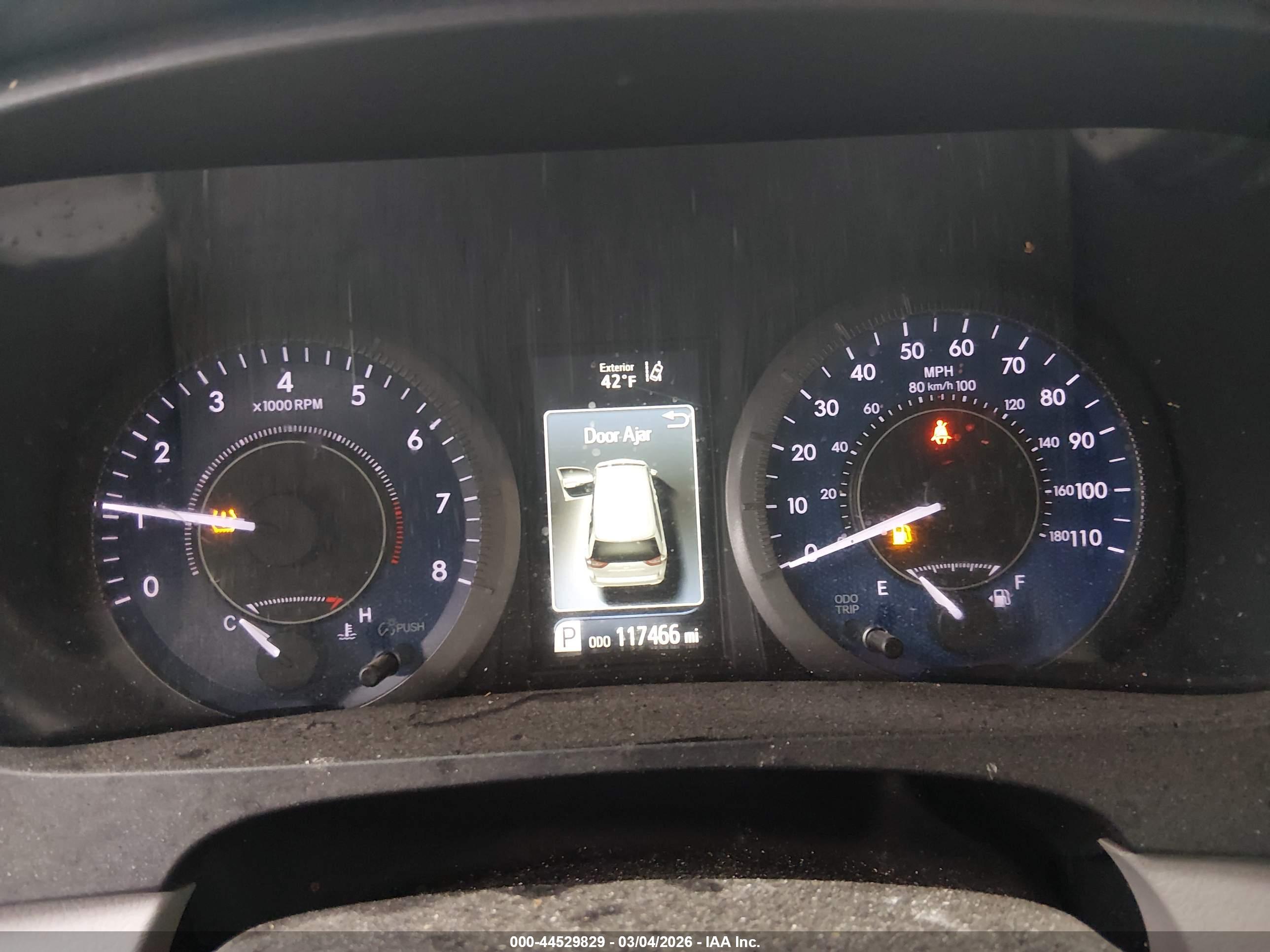 TOYOTA SIENNA image 7
