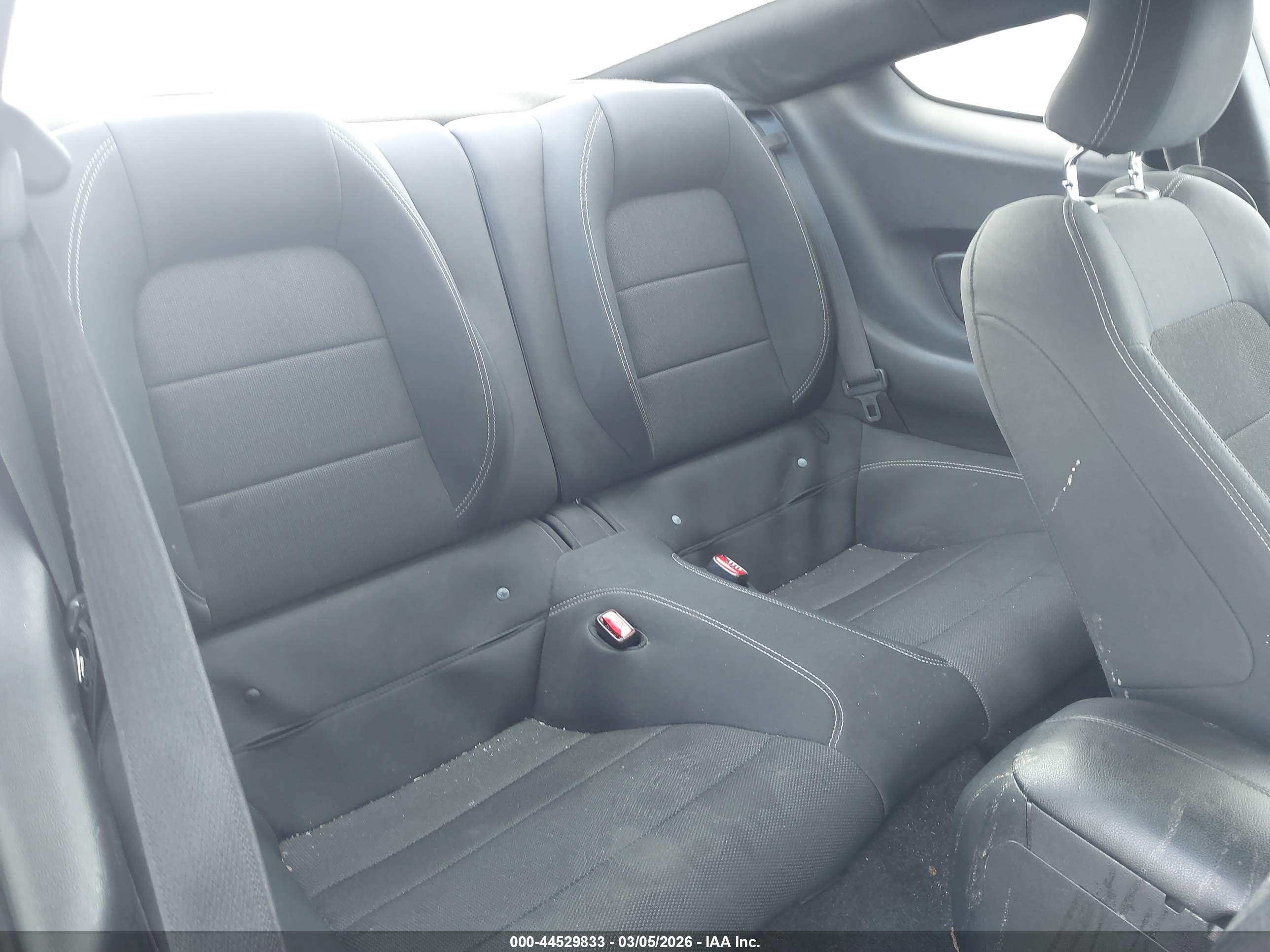 FORD MUSTANG image 8