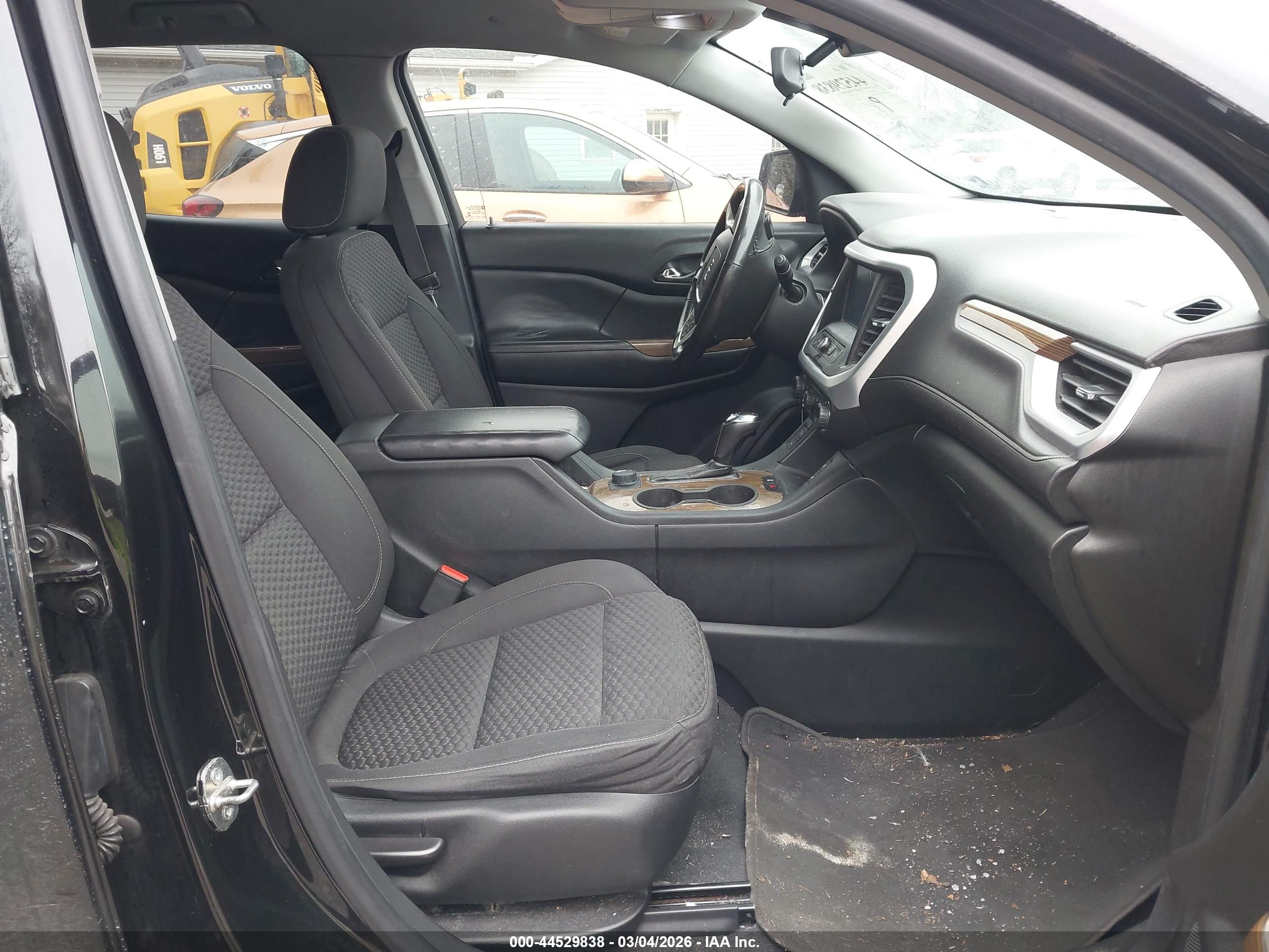 GMC ACADIA image 5