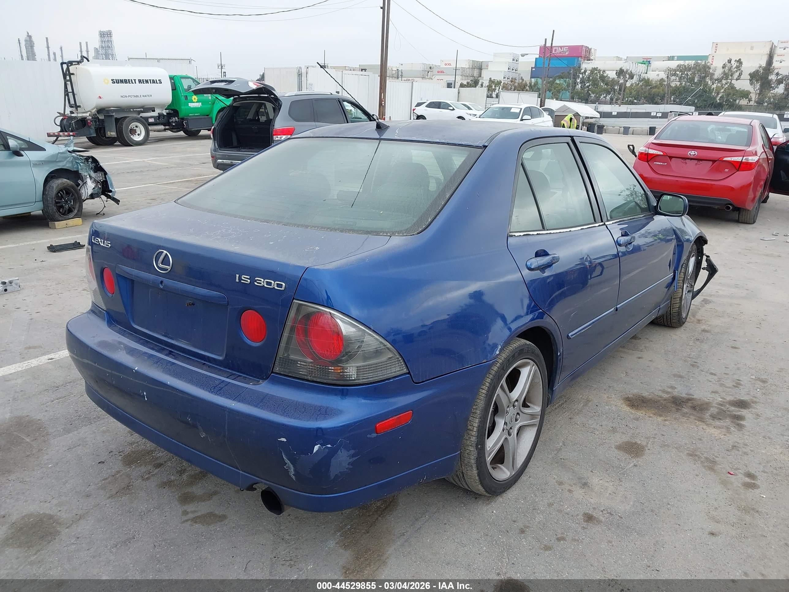 LEXUS IS image 4