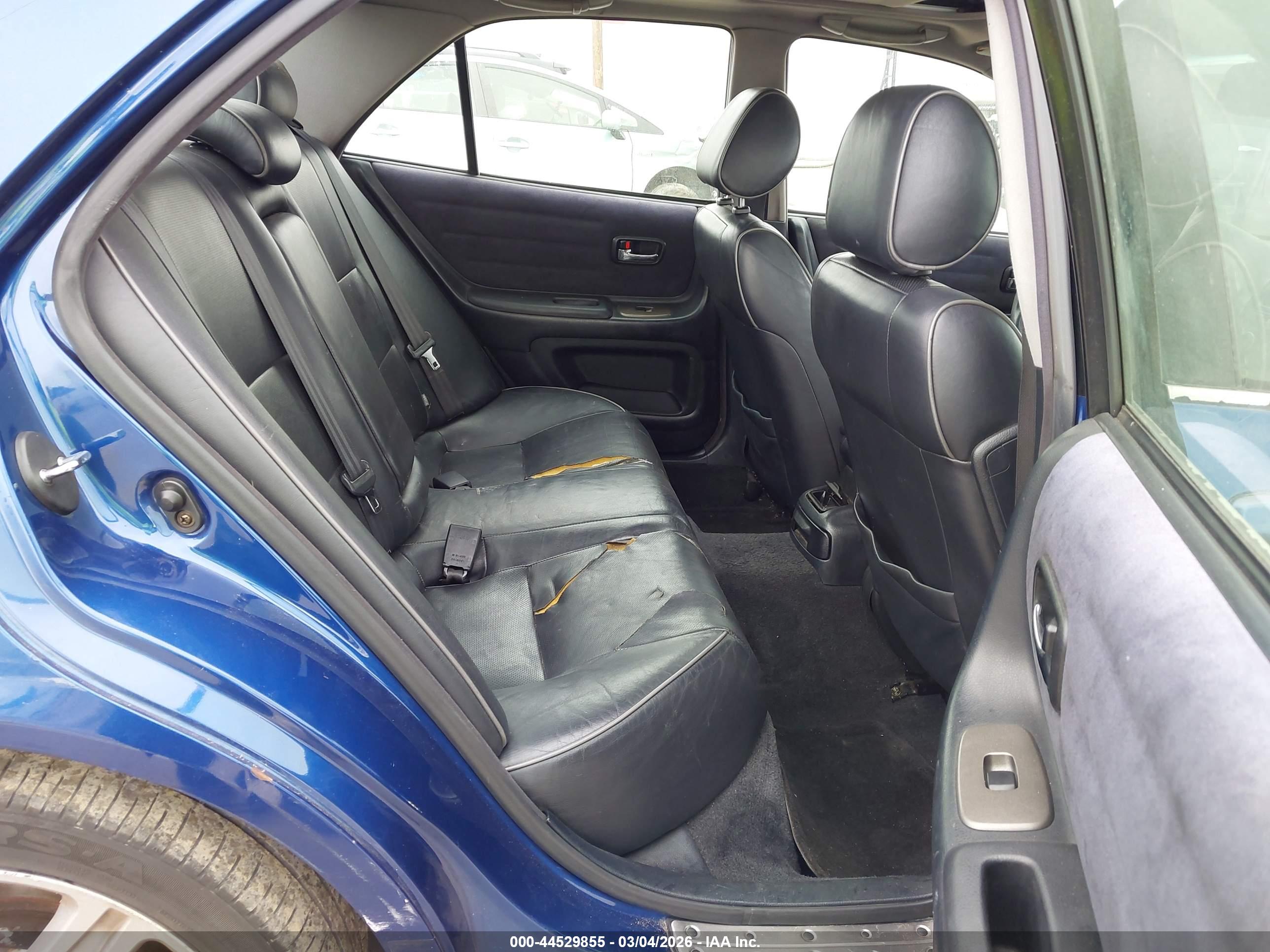 LEXUS IS image 8