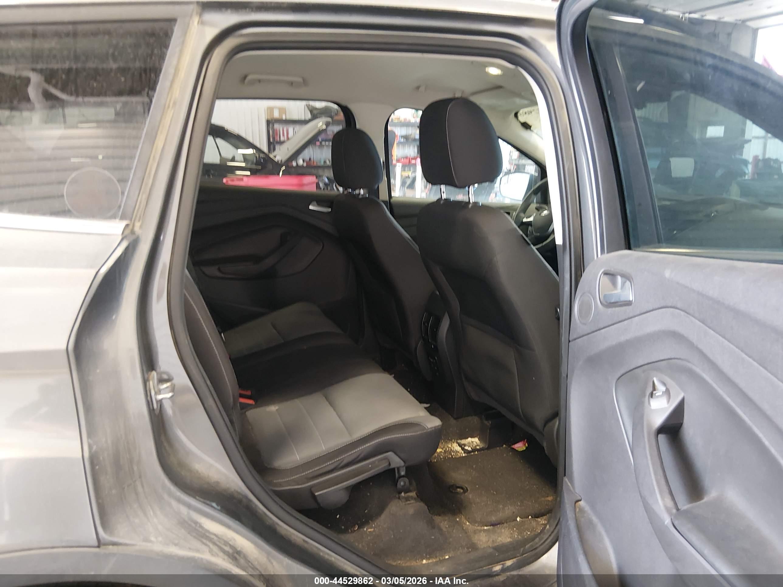 FORD ESCAPE image 8