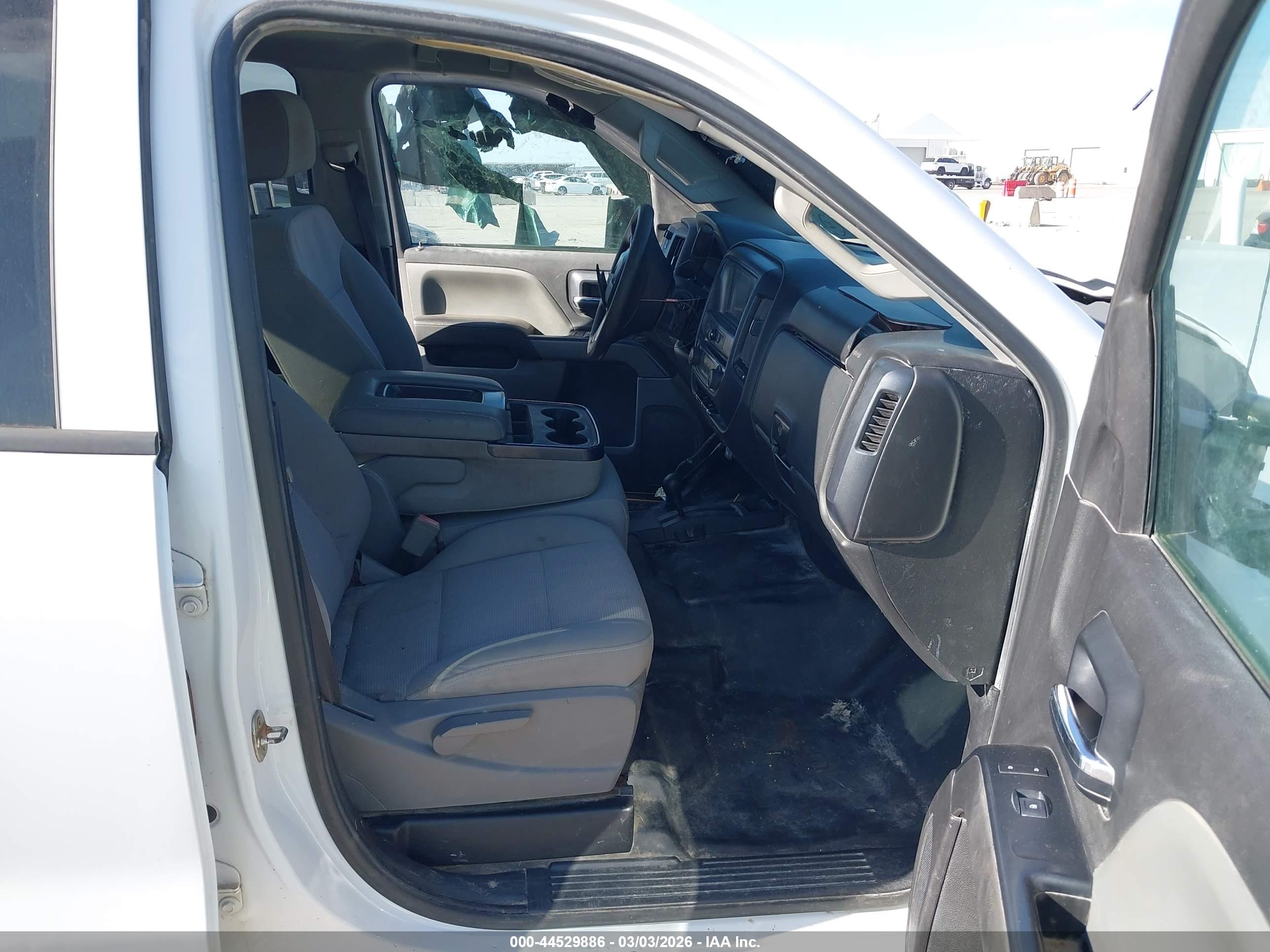 CHEVROLET SILVERADO image 5