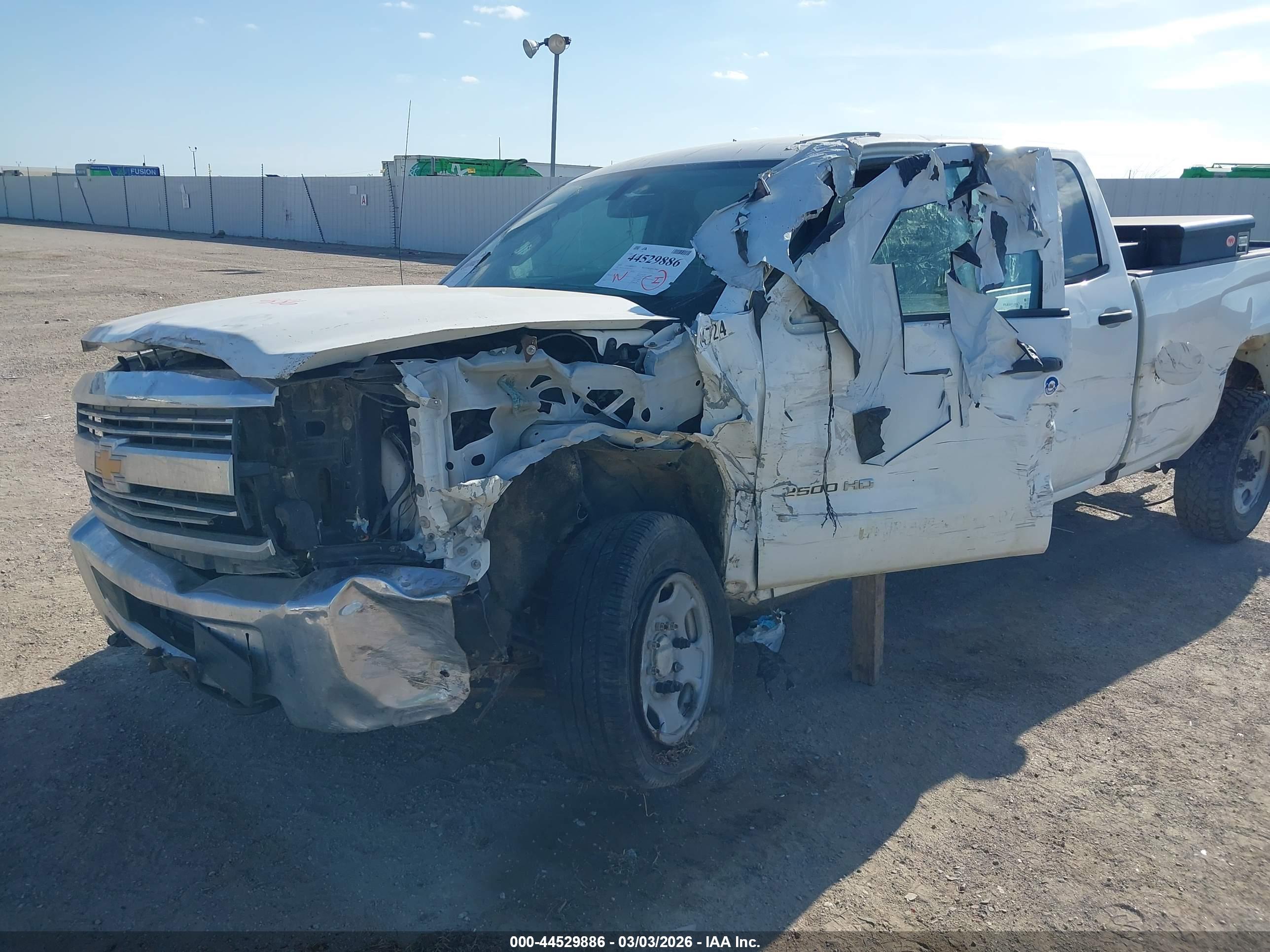 CHEVROLET SILVERADO image 6