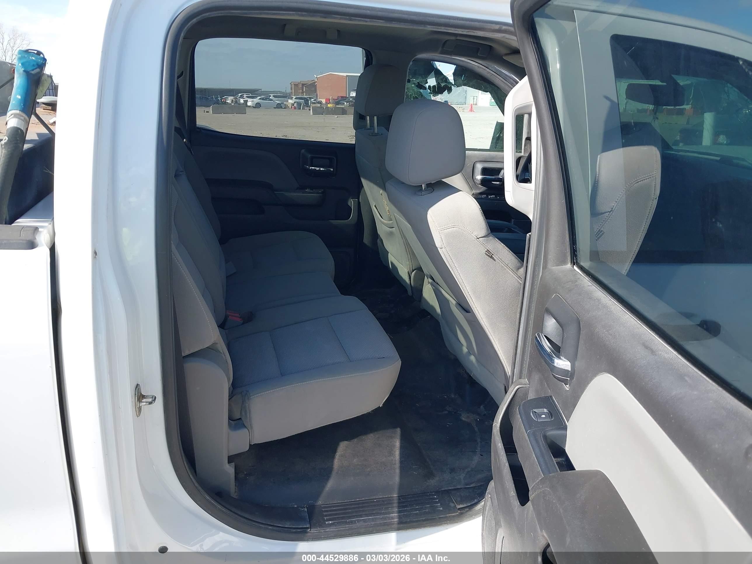 CHEVROLET SILVERADO image 8