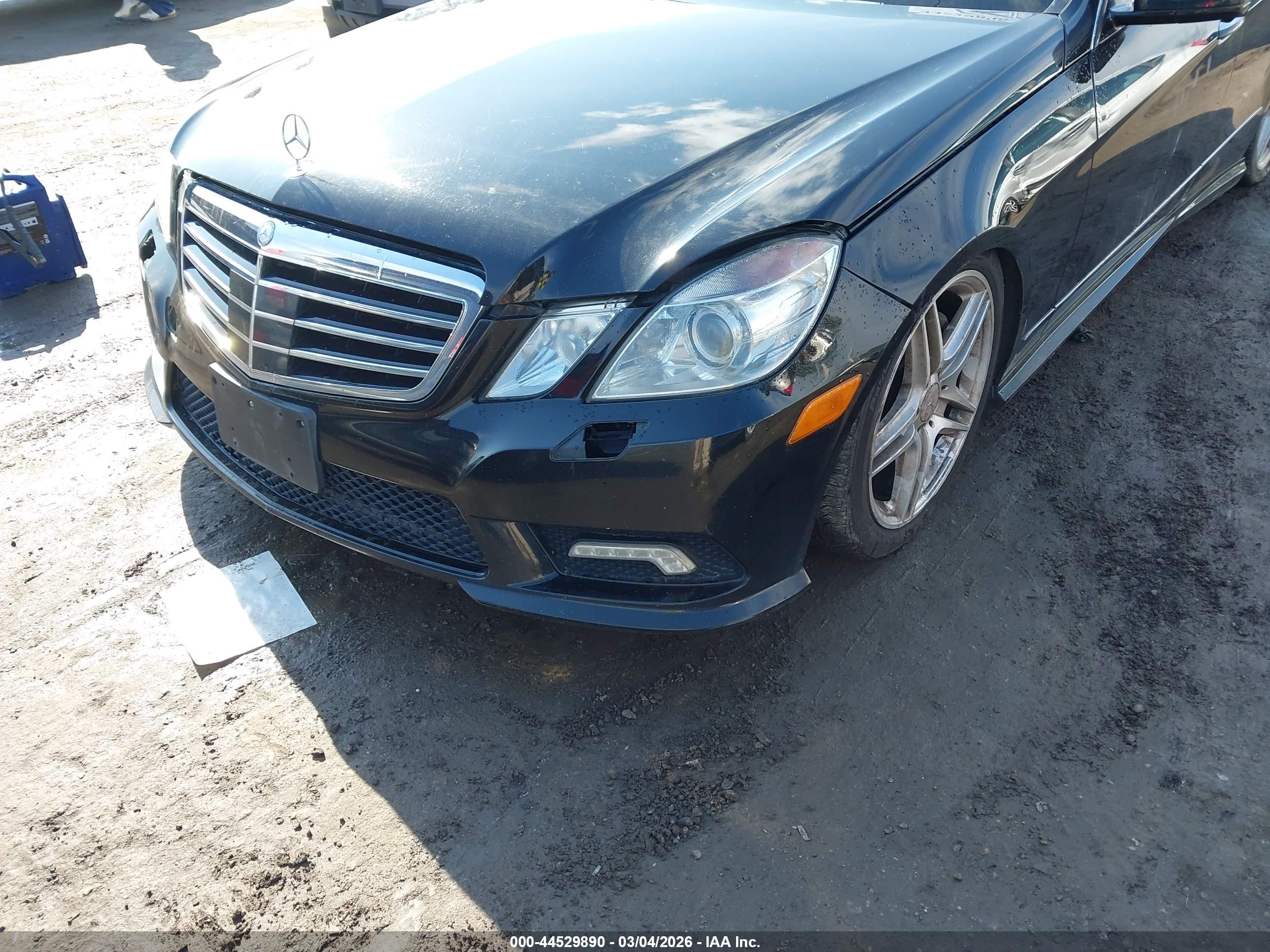 MERCEDES-BENZ E image 6