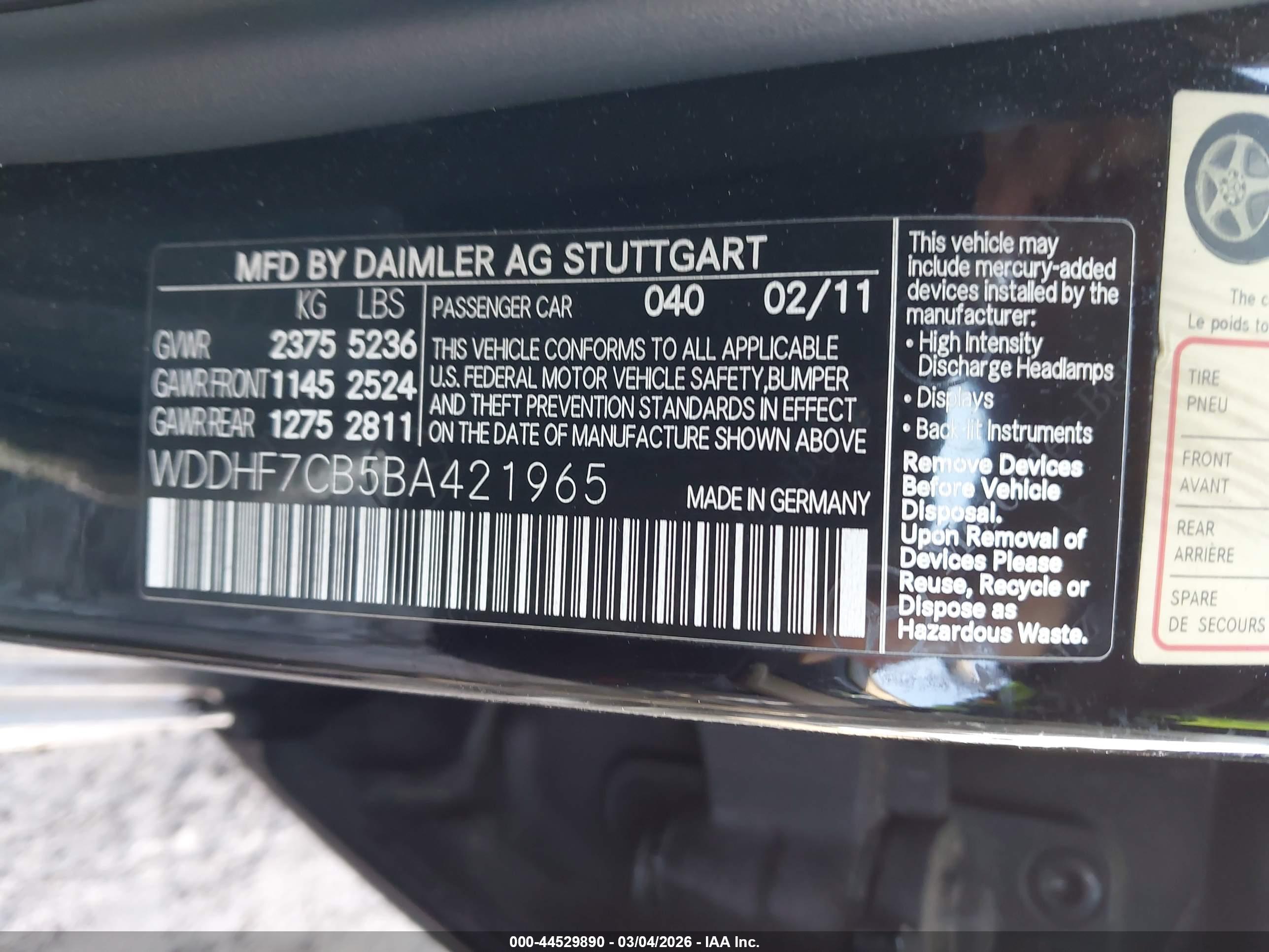 MERCEDES-BENZ E image 9