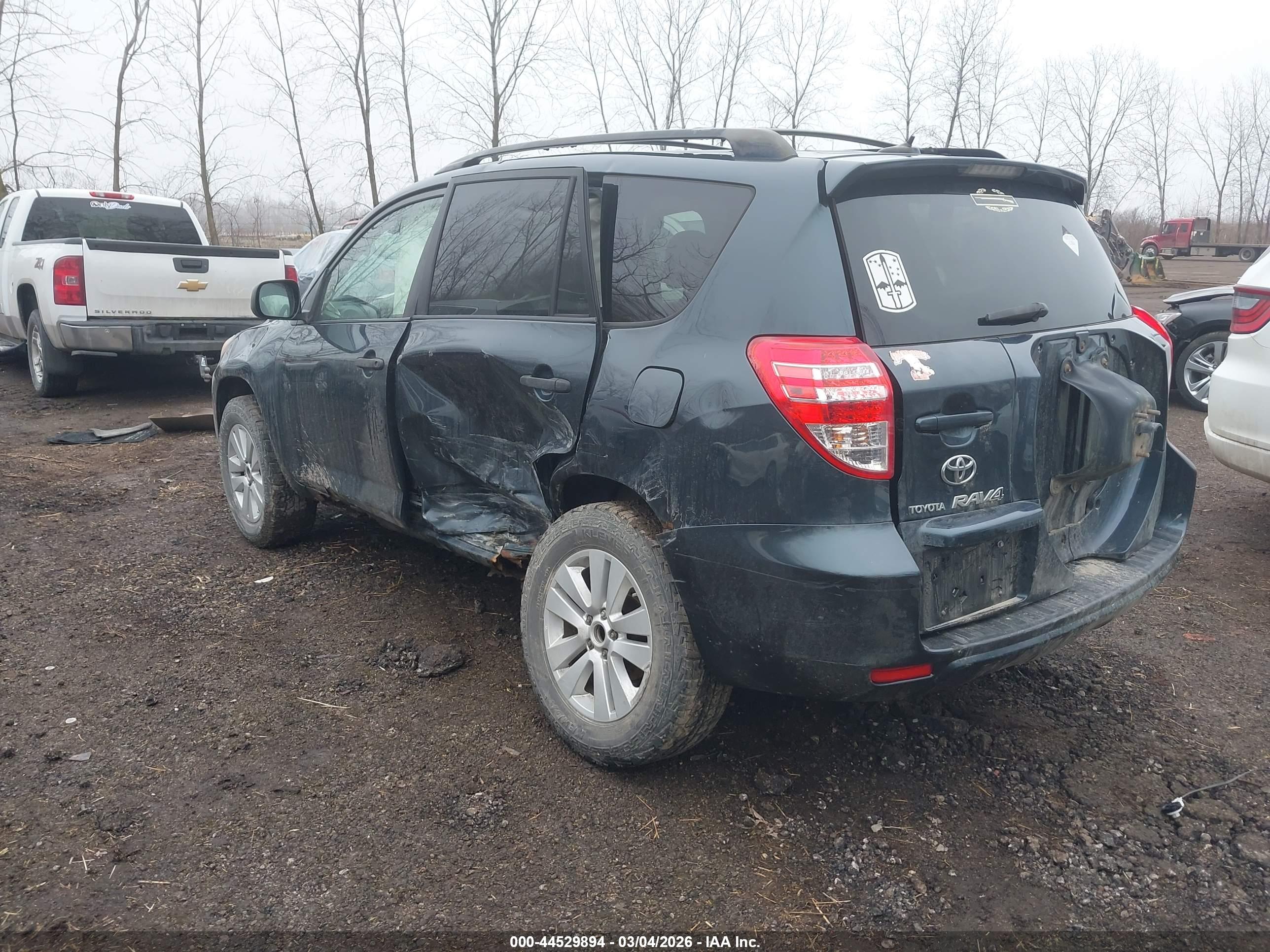 TOYOTA RAV4 image 3