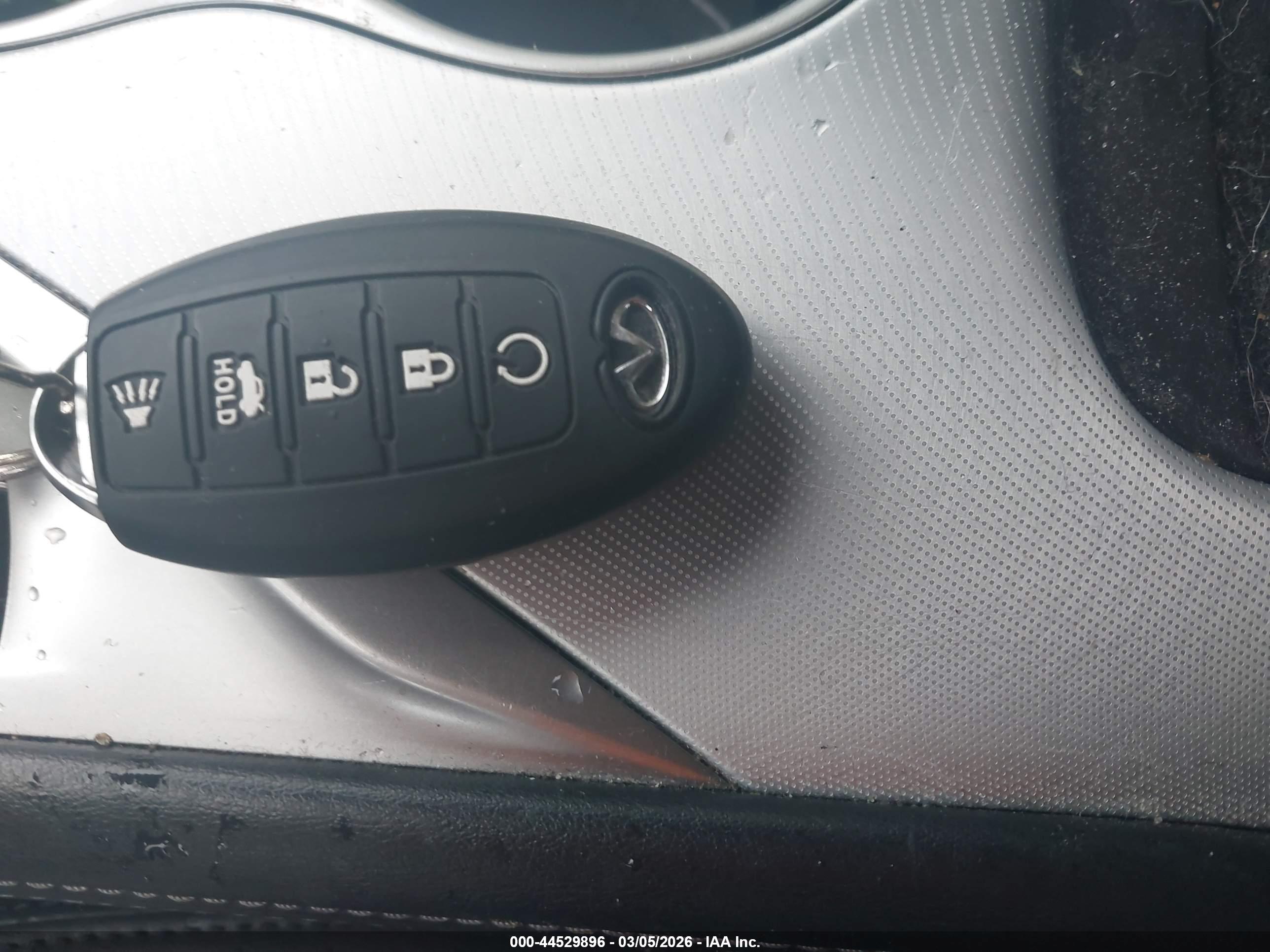 INFINITI Q50 image 11