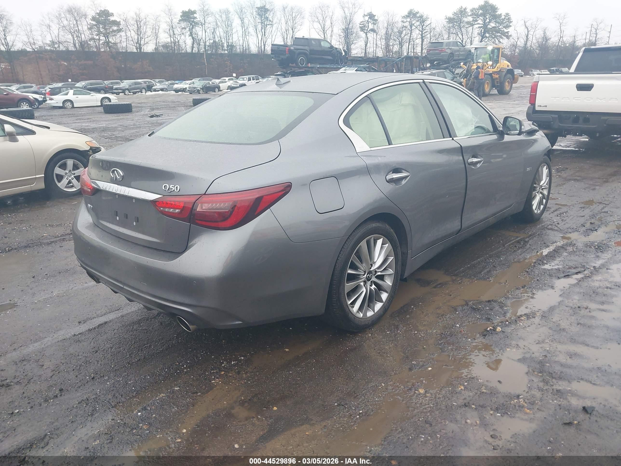INFINITI Q50 image 4