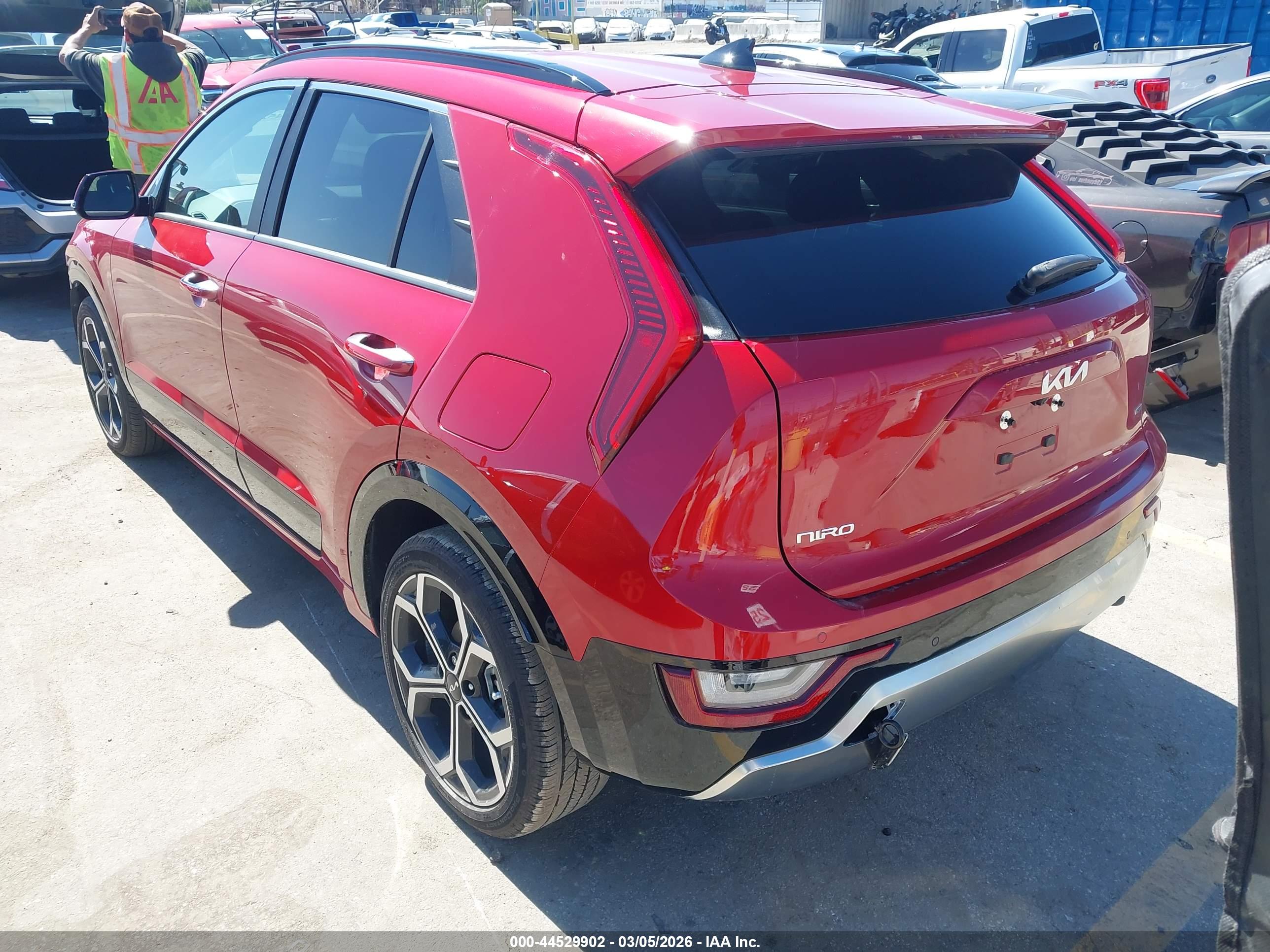 KIA NIRO image 3