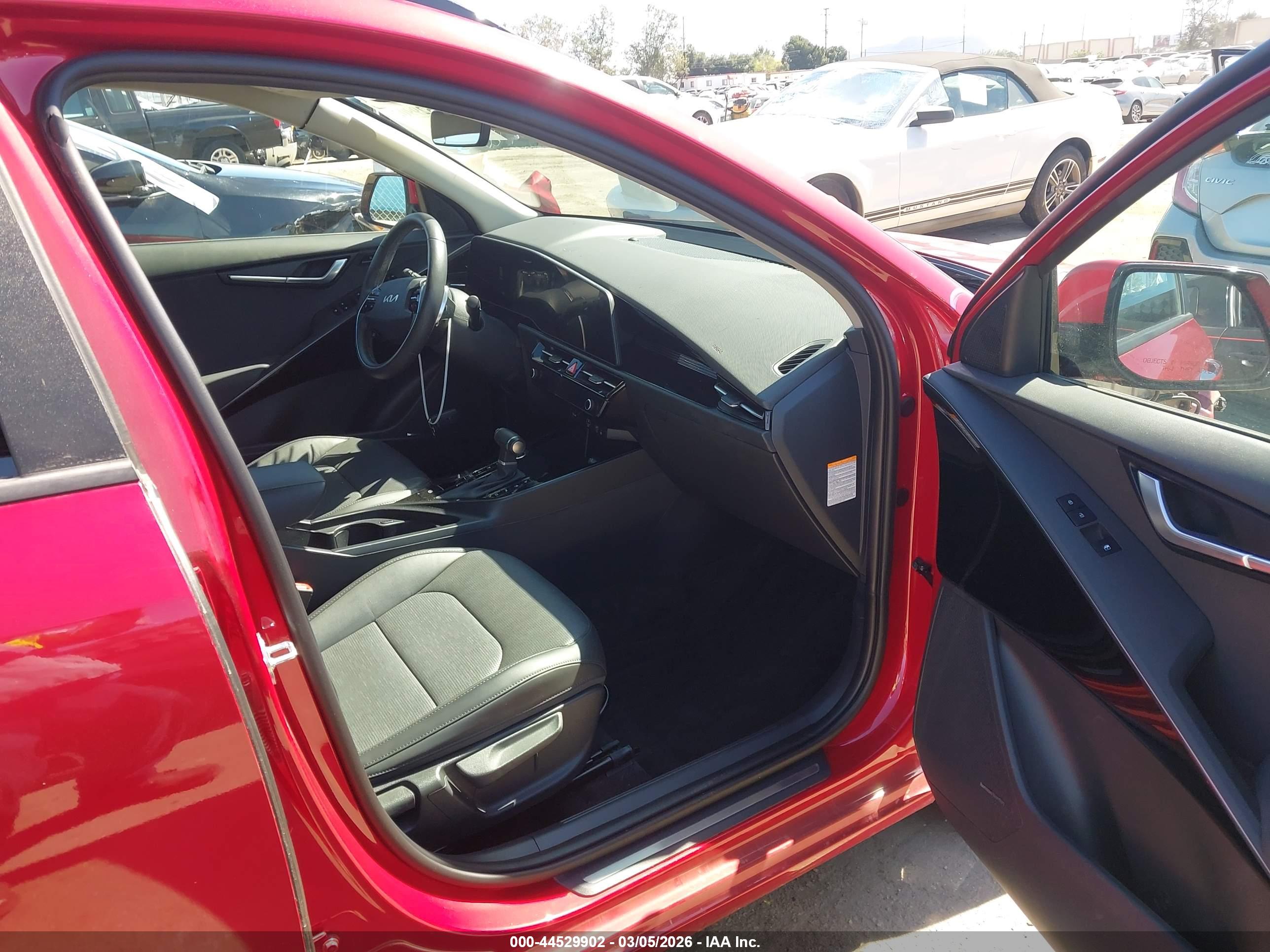 KIA NIRO image 5