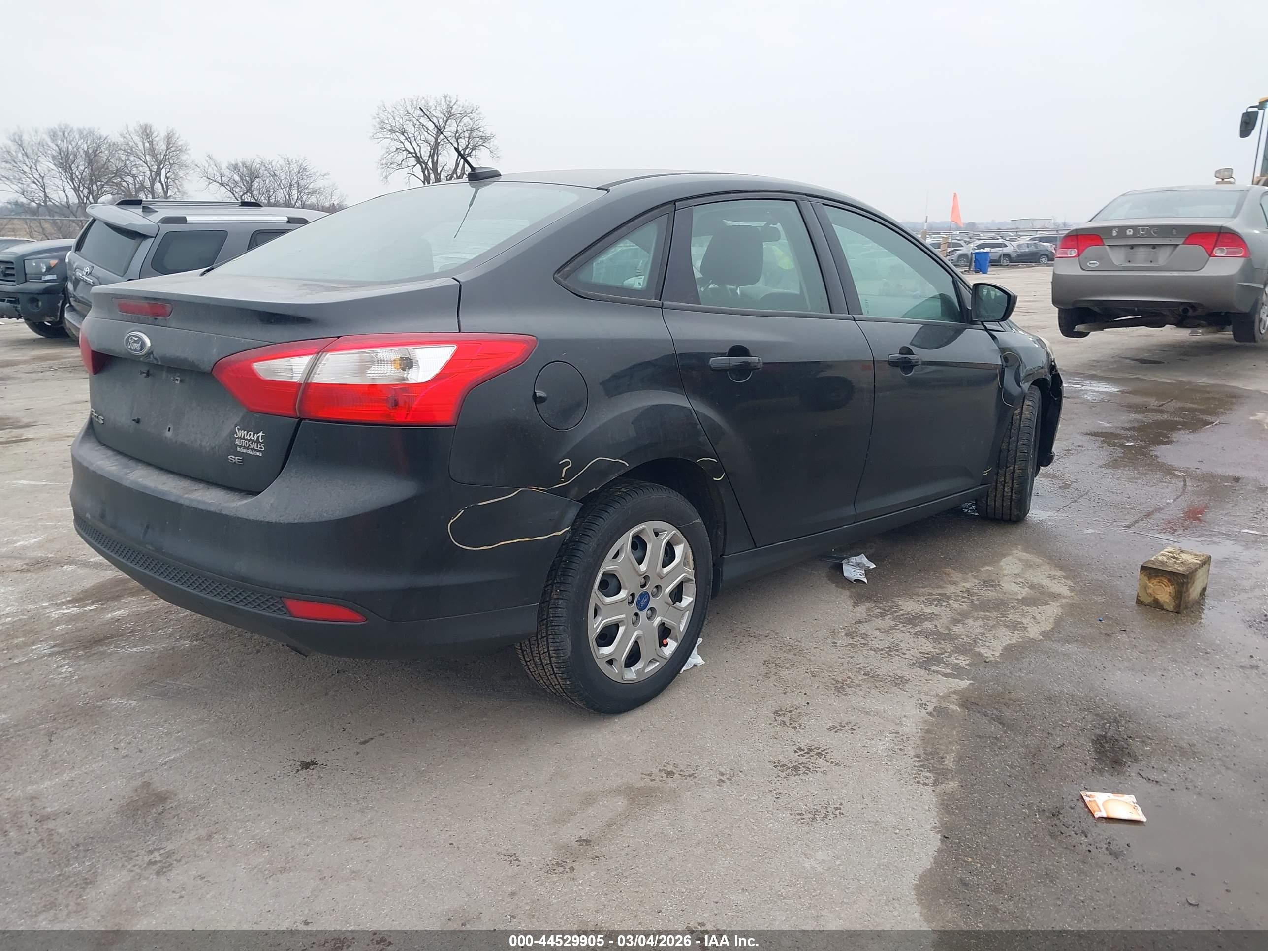 FORD FOCUS image 4