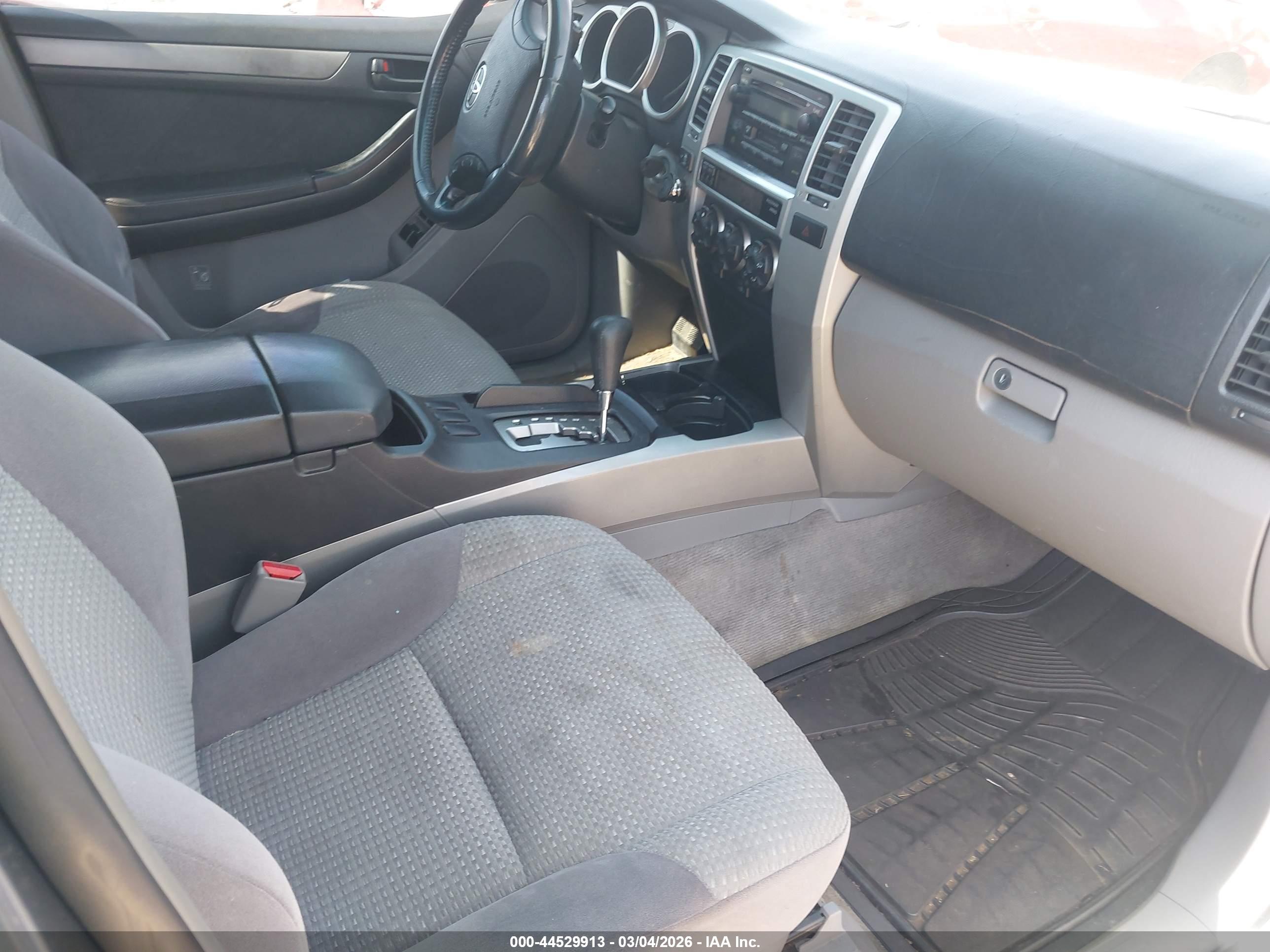 TOYOTA 4RUNNER image 5