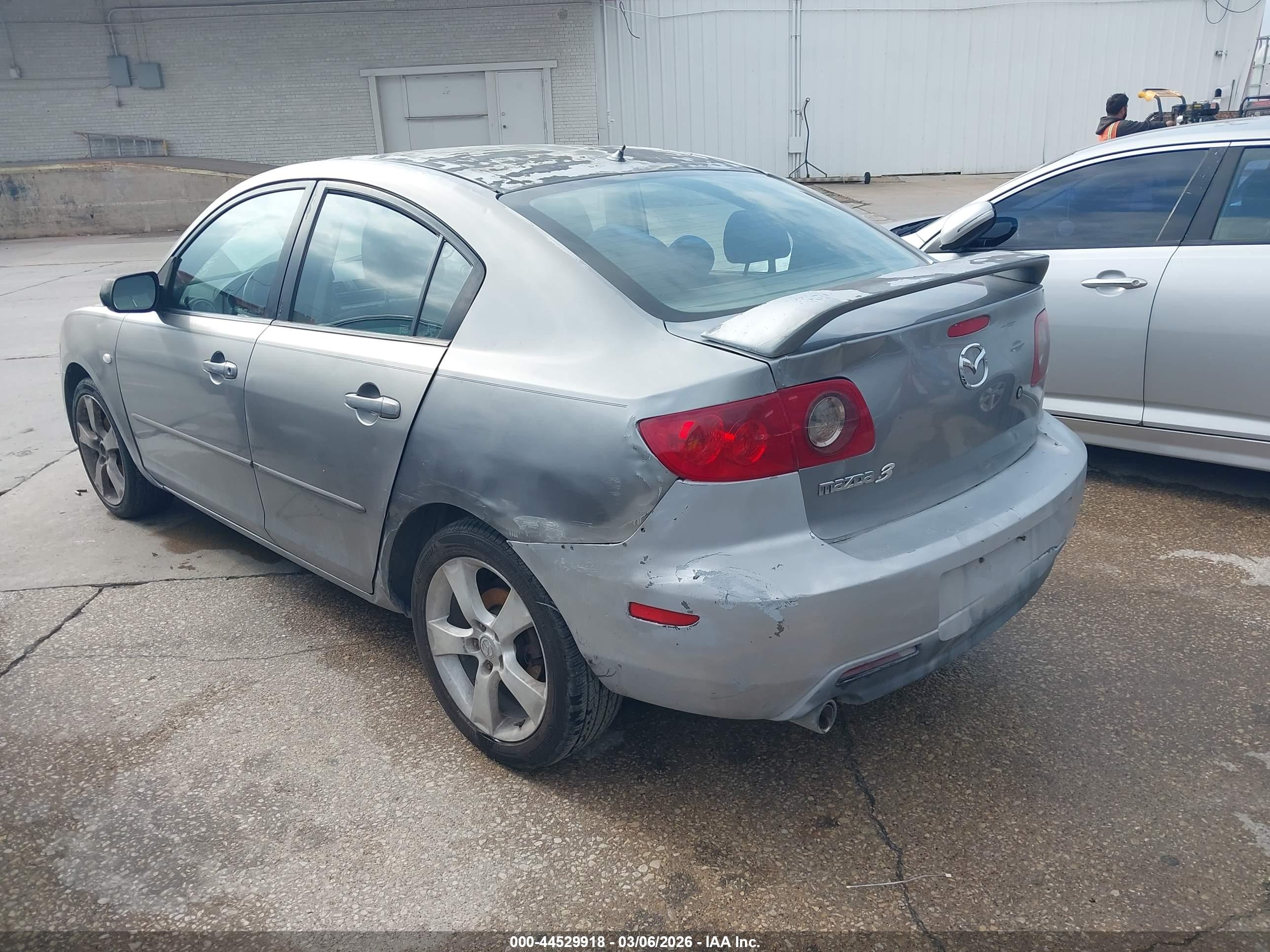 MAZDA MAZDA3 image 3