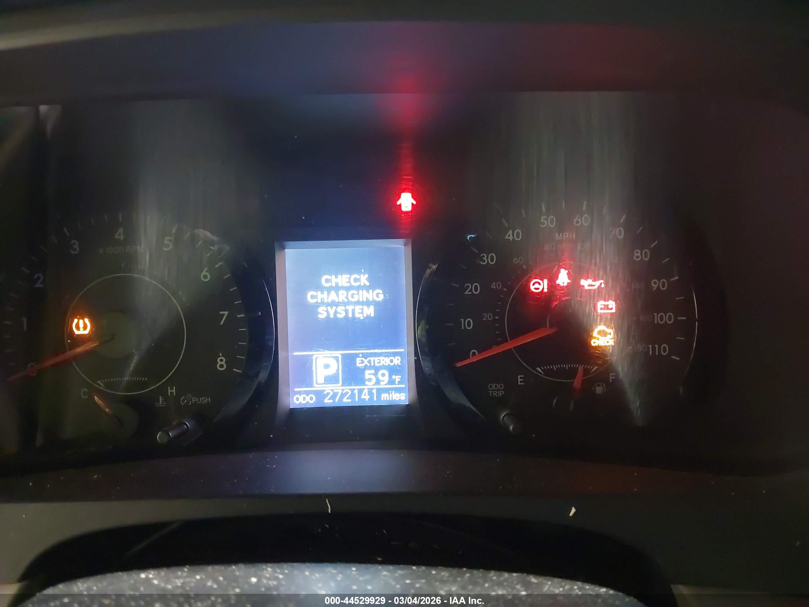 TOYOTA SIENNA image 7