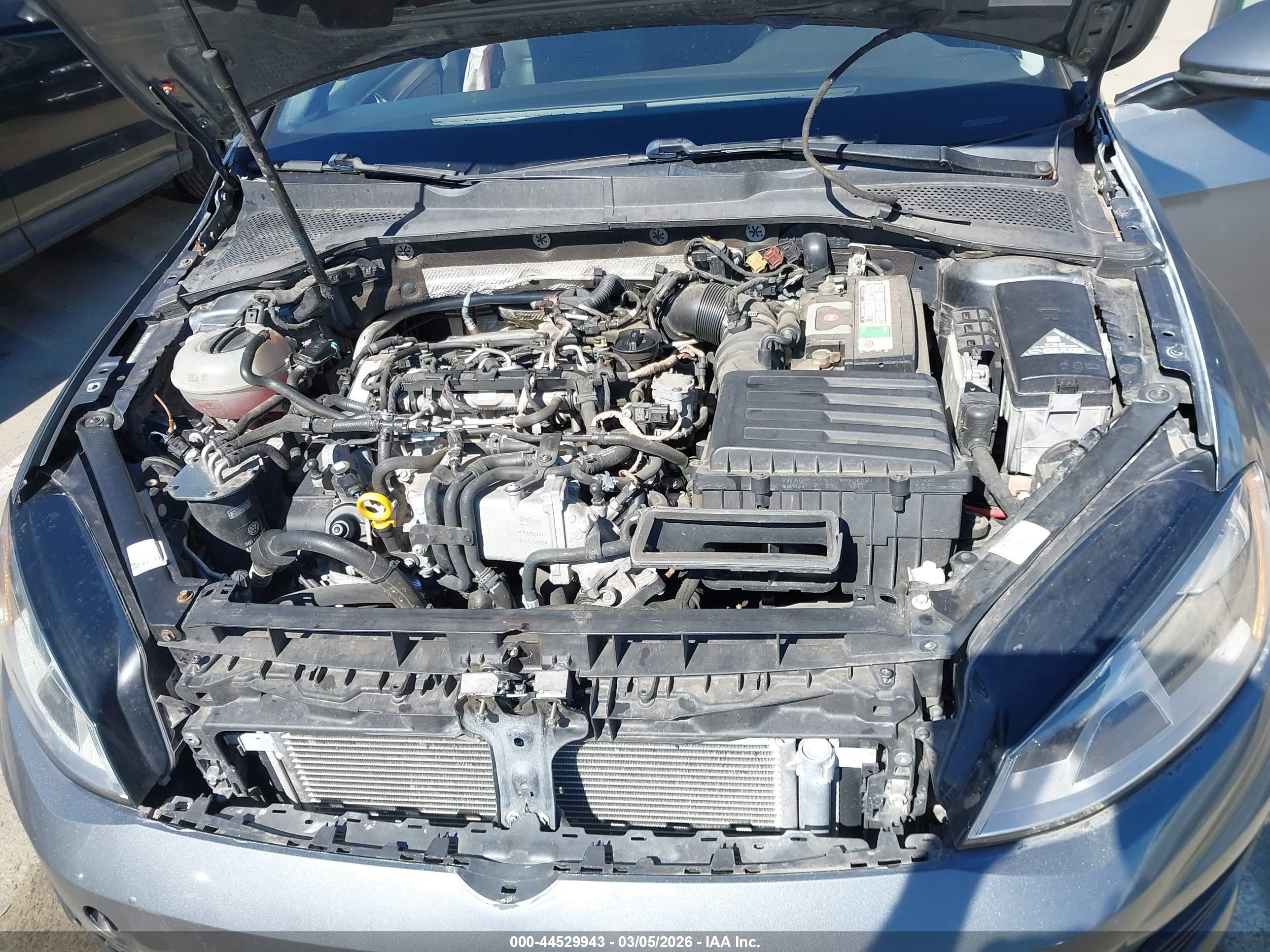 VOLKSWAGEN GOLF image 10
