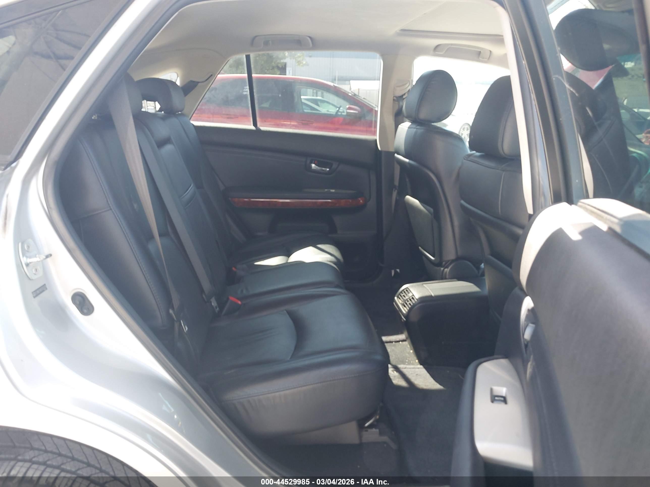 LEXUS RX image 8