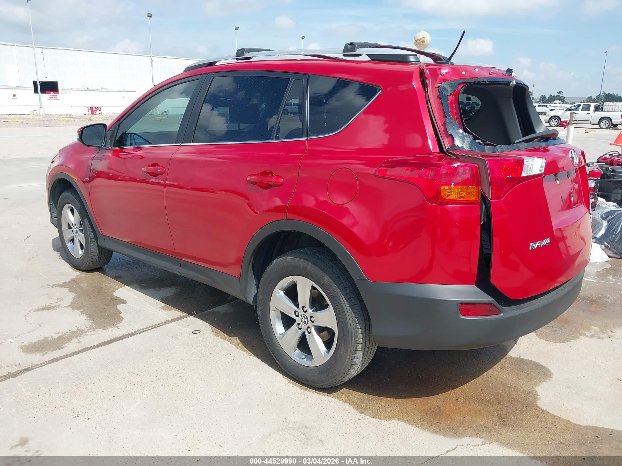 TOYOTA RAV4 image 3